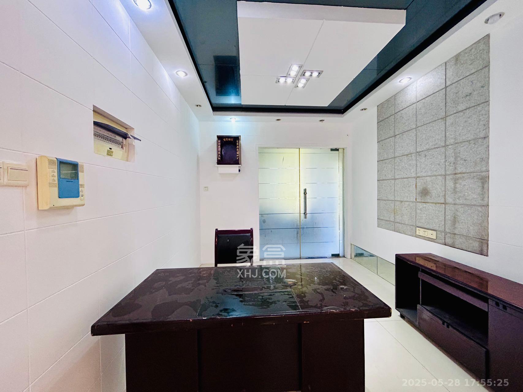 上河国际C区 4室2厅1卫 3500.0元/月 上河国际C区 4室2厅1卫 3500.0元/月室内图