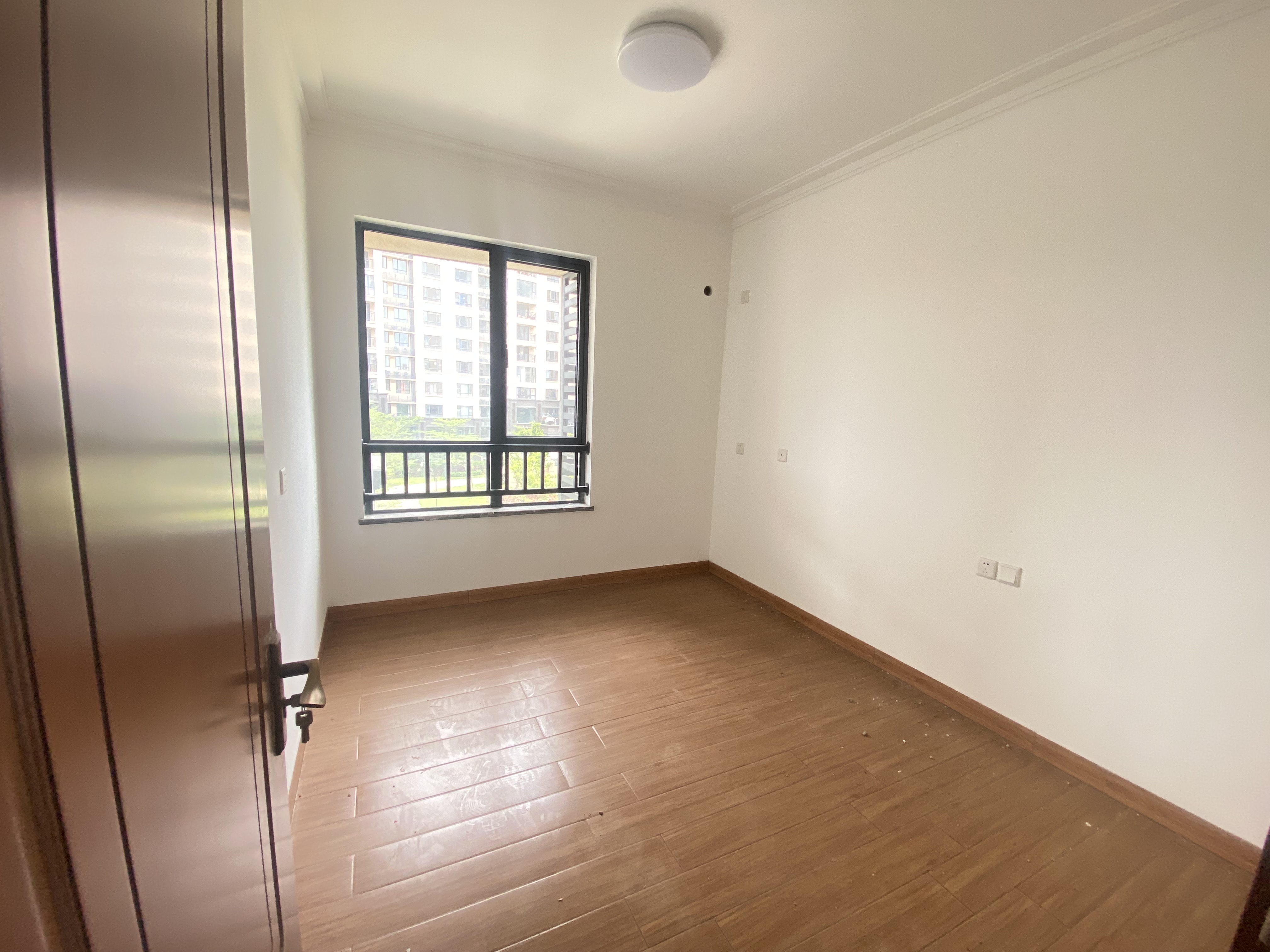 昌茂春天里 3室2厅2卫 2500.0元/月 昌茂春天里 3室2厅2卫 2500.0元/月室内图