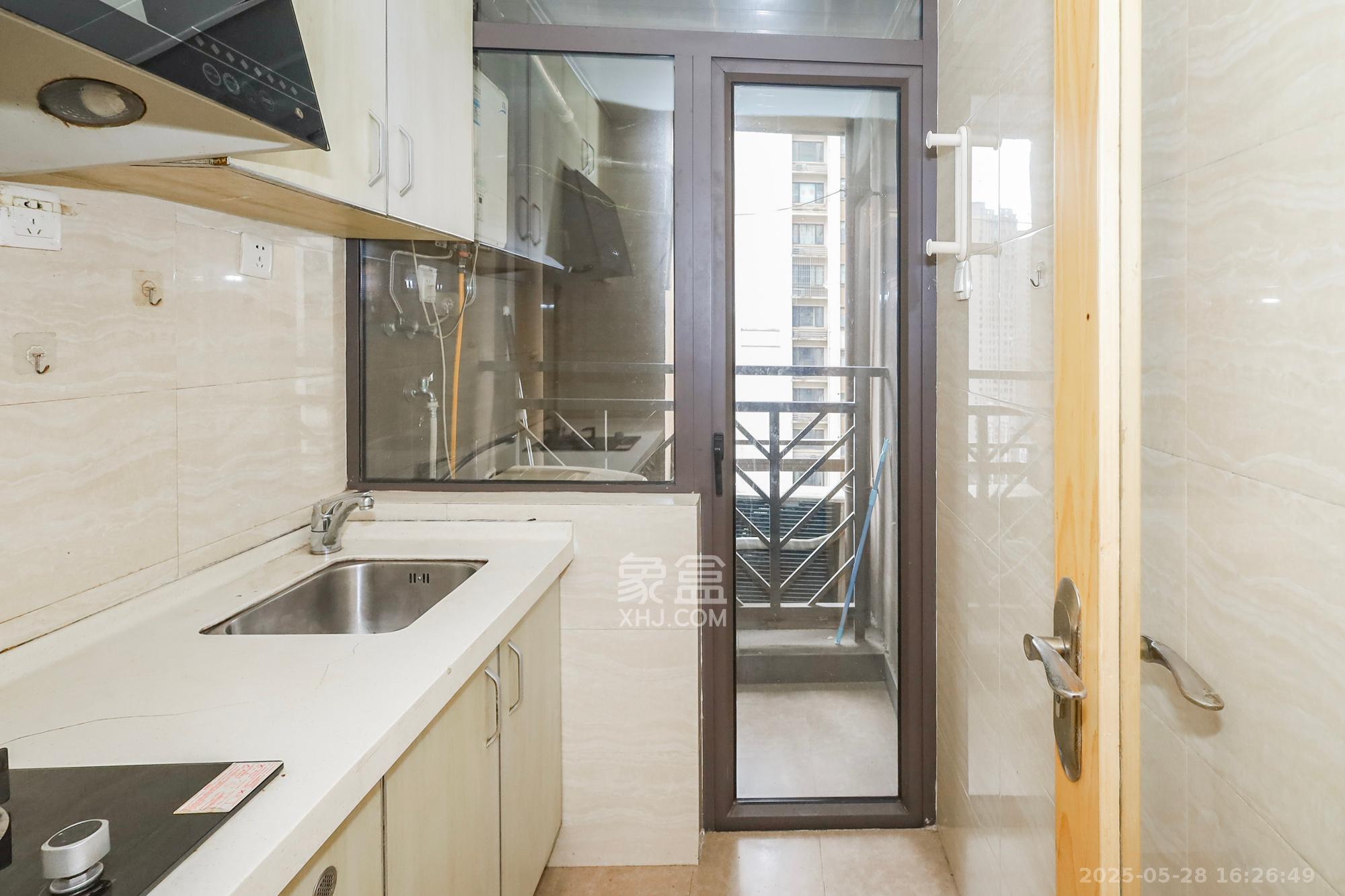 旭辉藏郡(藏郡、旭湘华府)  1室0厅1卫    34.0万 旭辉藏郡(藏郡、旭湘华府)  1室0厅1卫    34.0万厨房