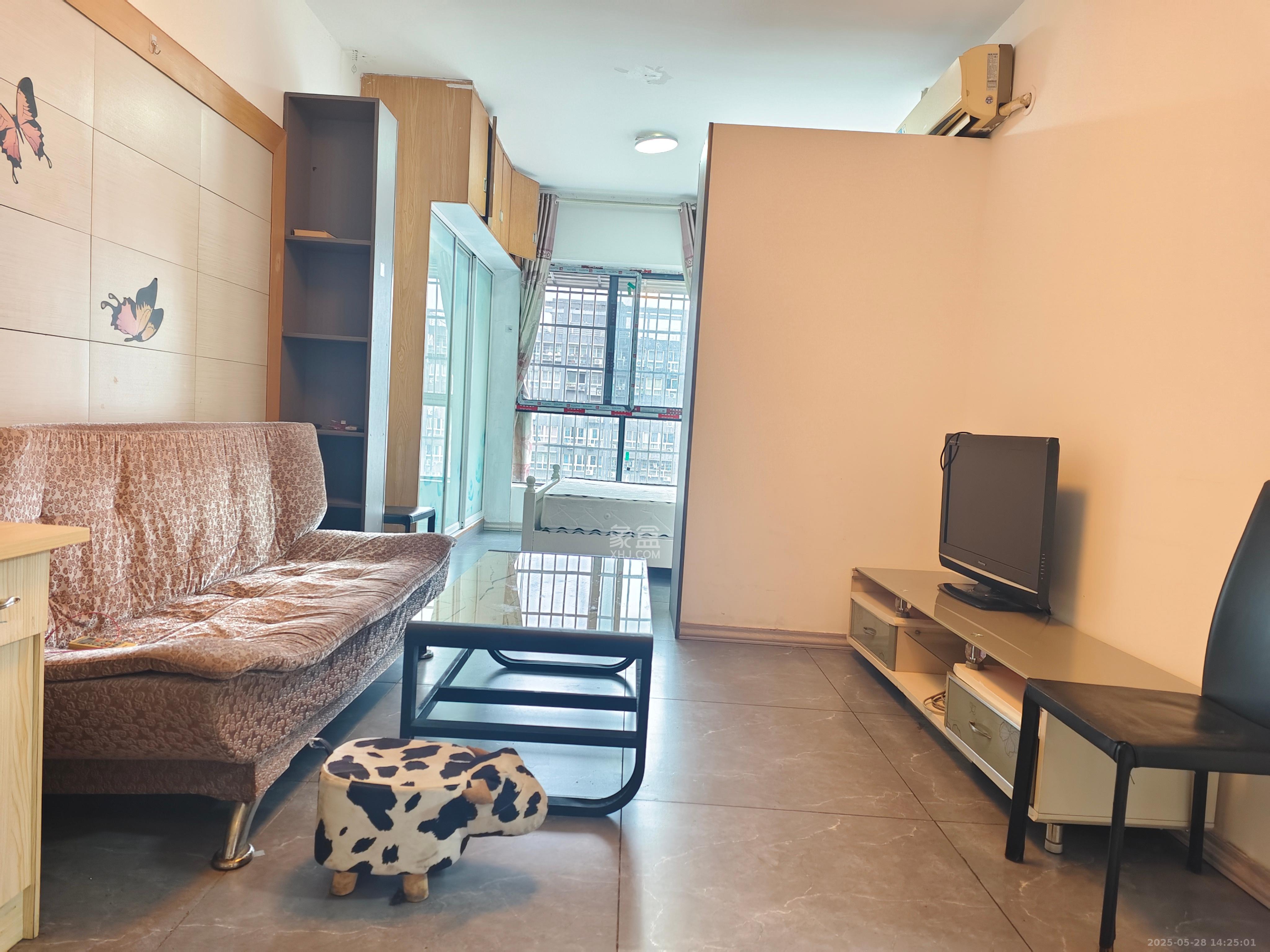 伍家岭生活广场 1室1厅1卫 1600.0元/月 伍家岭生活广场 1室1厅1卫 1600.0元/月室内图