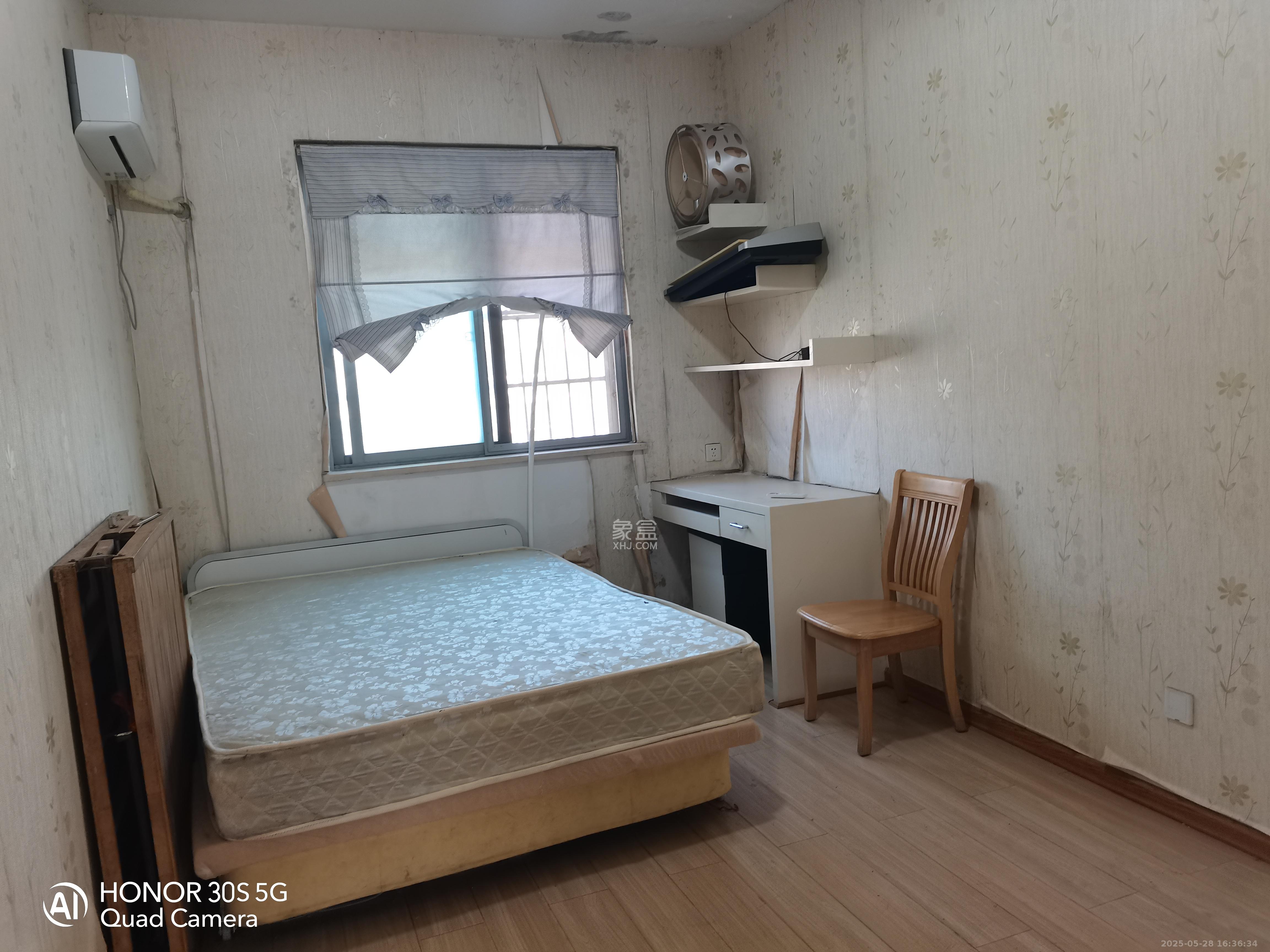 阳光100二期  2室2厅1卫   2400.00元/月室内图