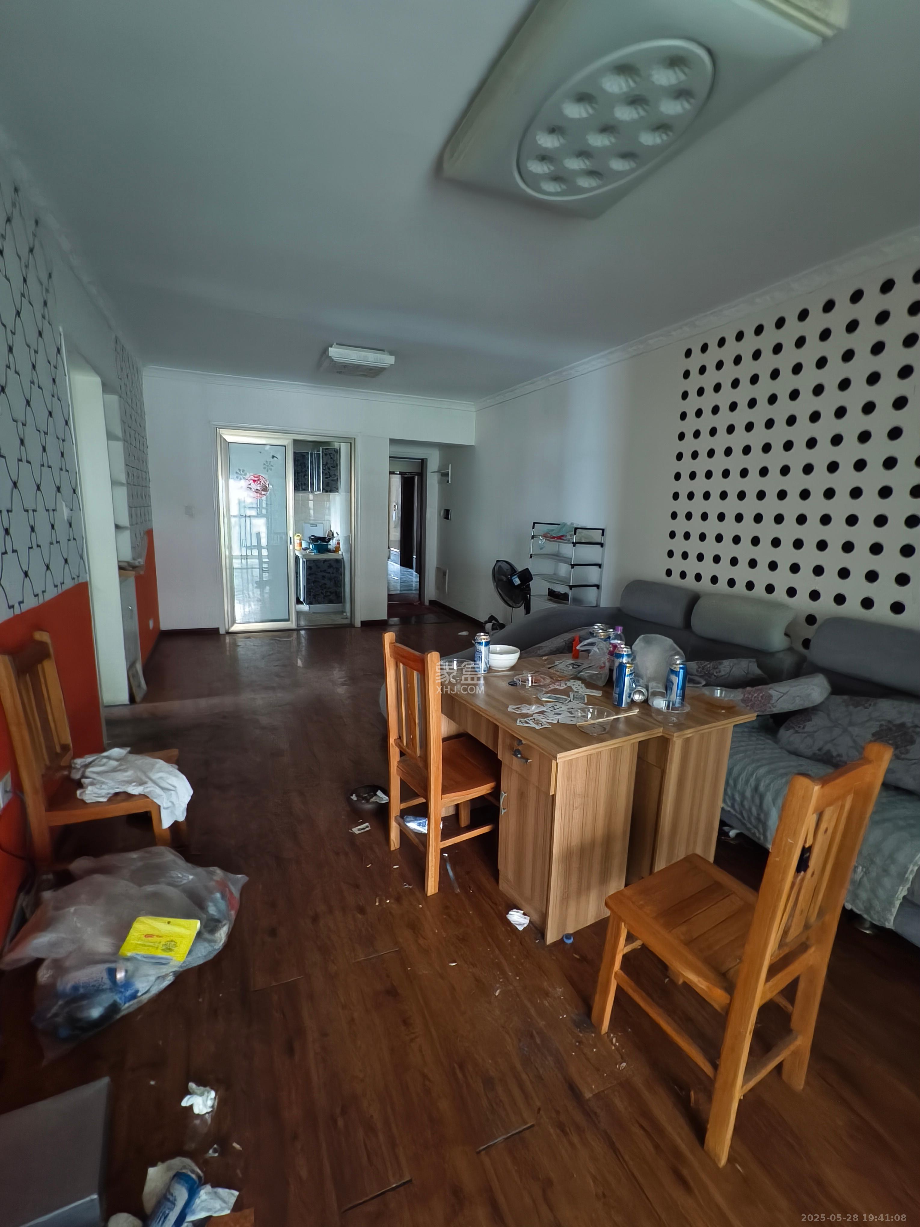 达美D6区  3室2厅1卫   2200.00元/月室内图