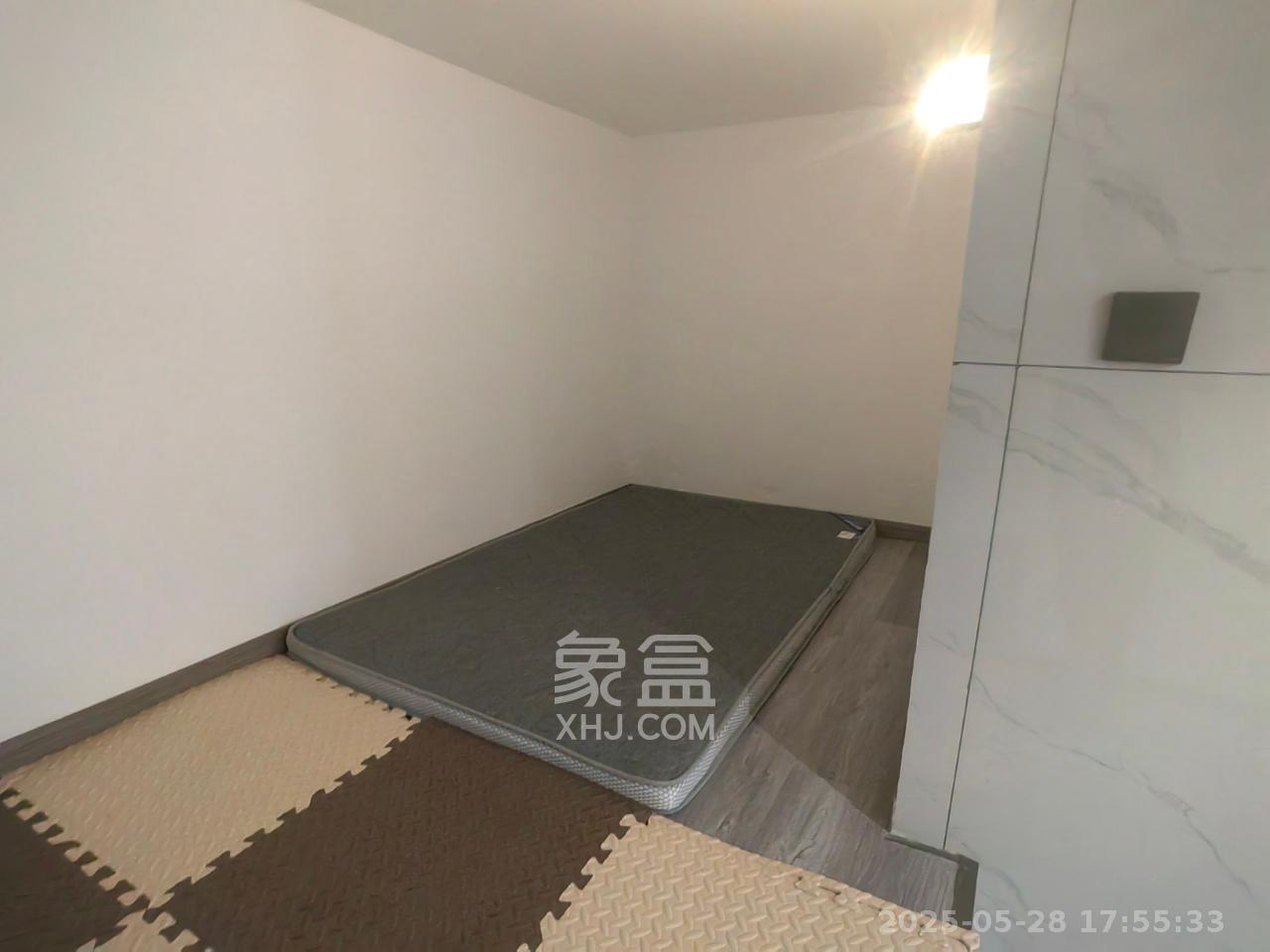 龙湖新壹城  1室0厅0卫   1600.00元/月