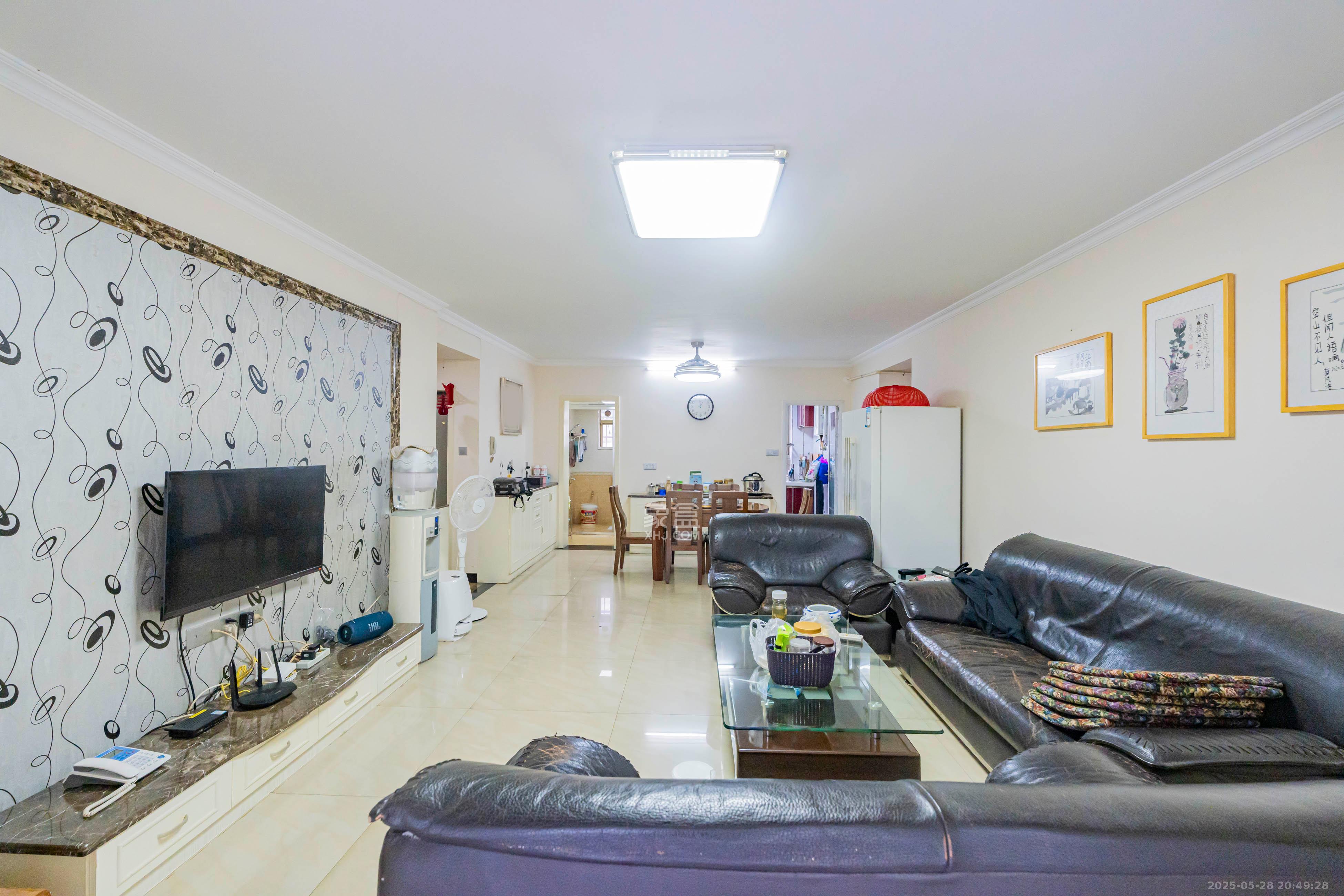 汇城花园 2室2厅2卫 90.0万 汇城花园 2室2厅2卫 90.0万客厅