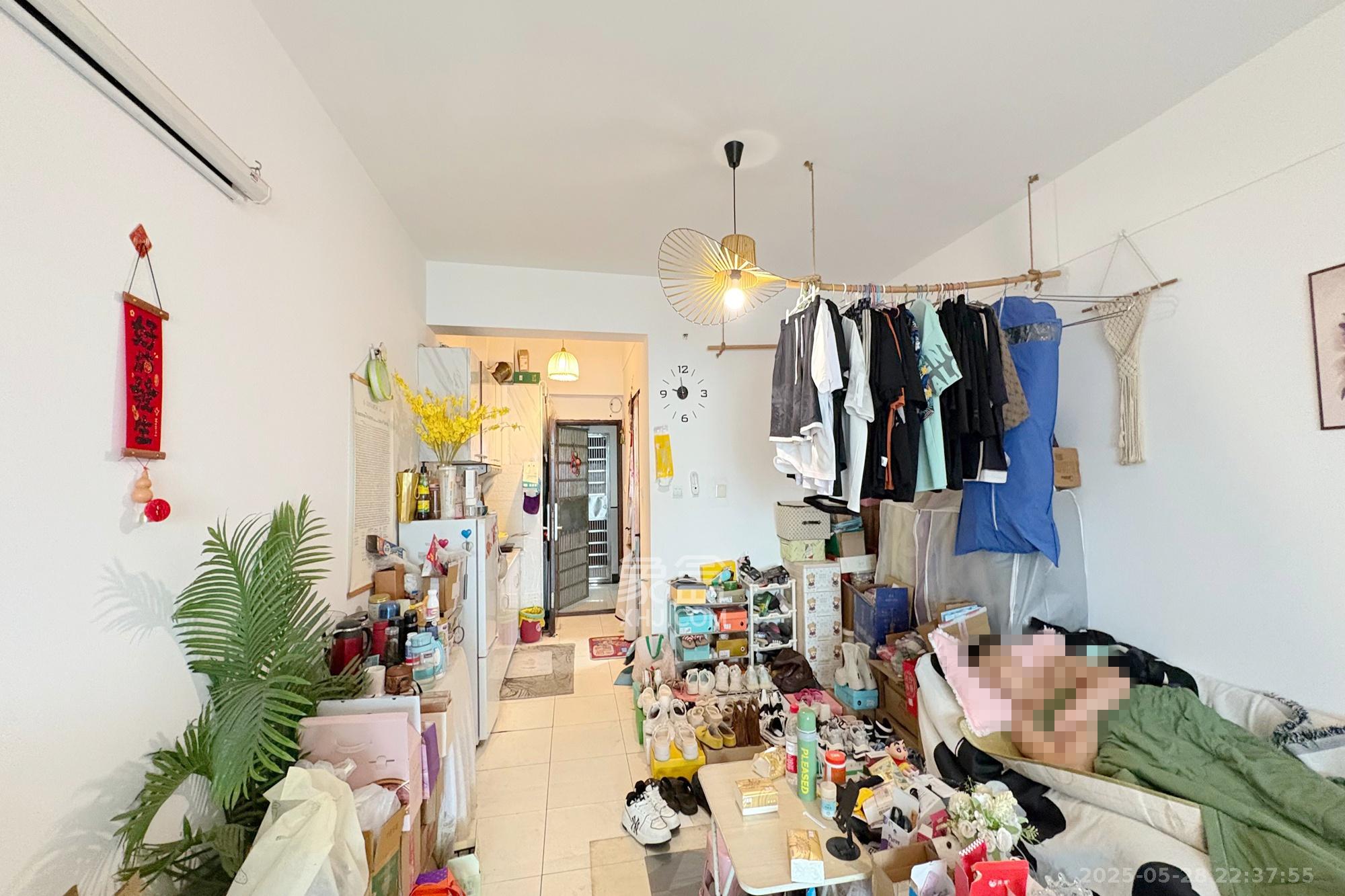 BOBO国际  2室1厅1卫   61.00万客厅