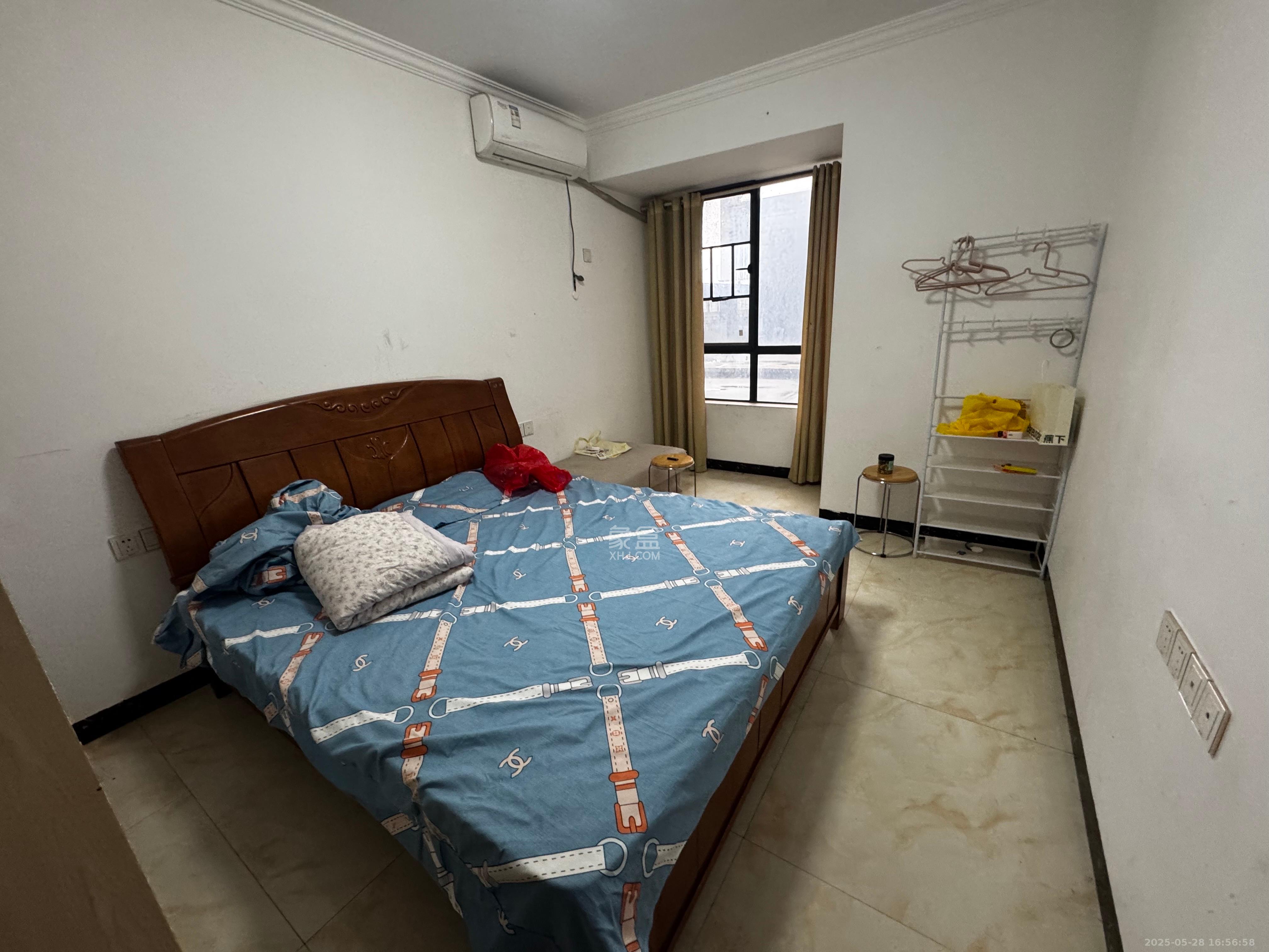 百纳广场(百纳公寓) 4室1厅2卫 3500.0元/月 百纳广场(百纳公寓) 4室1厅2卫 3500.0元/月室内图