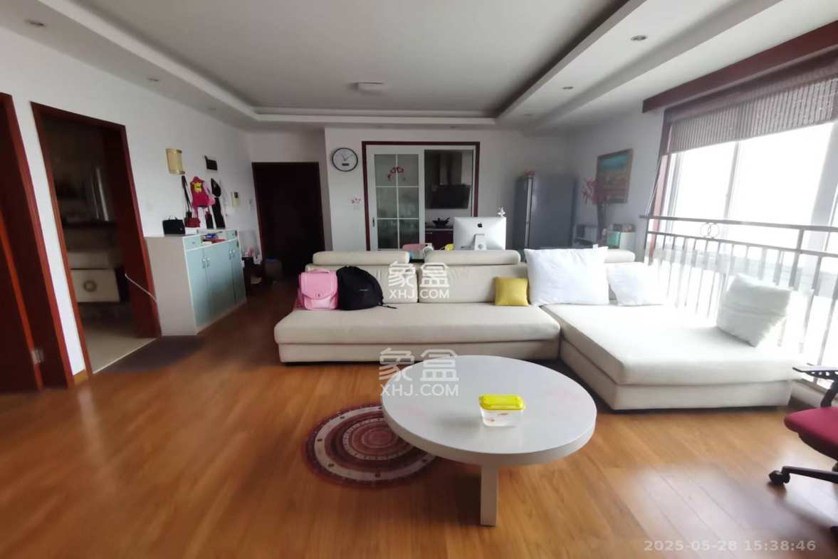 银港水晶城  3室2厅1卫    2800.0元/月 银港水晶城  3室2厅1卫    2800.0元/月室内图