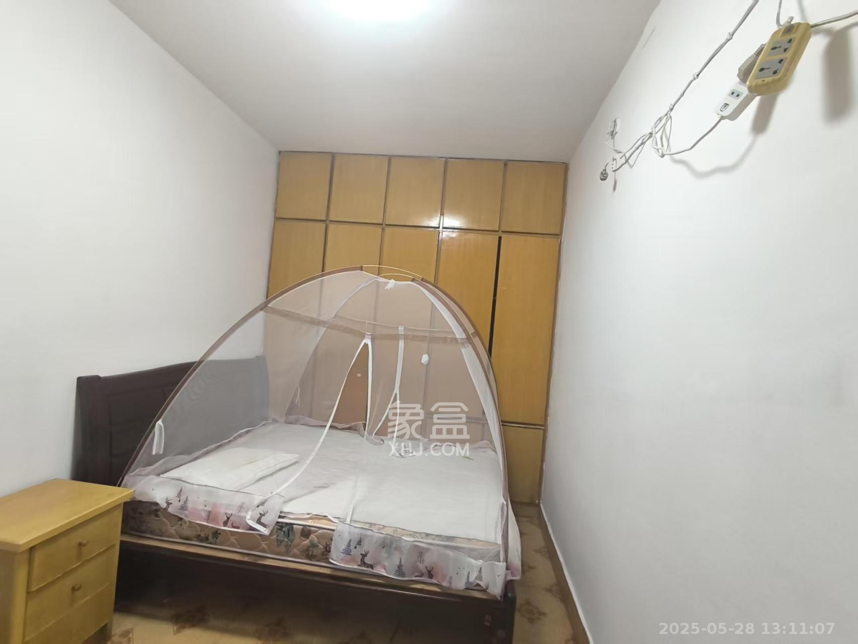 湖南省体育局单位宿舍(省体总会宿舍)  3室2厅1卫    2500.0元/月 湖南省体育局单位宿舍(省体总会宿舍)  3室2厅1卫    2500.0元/月室内图