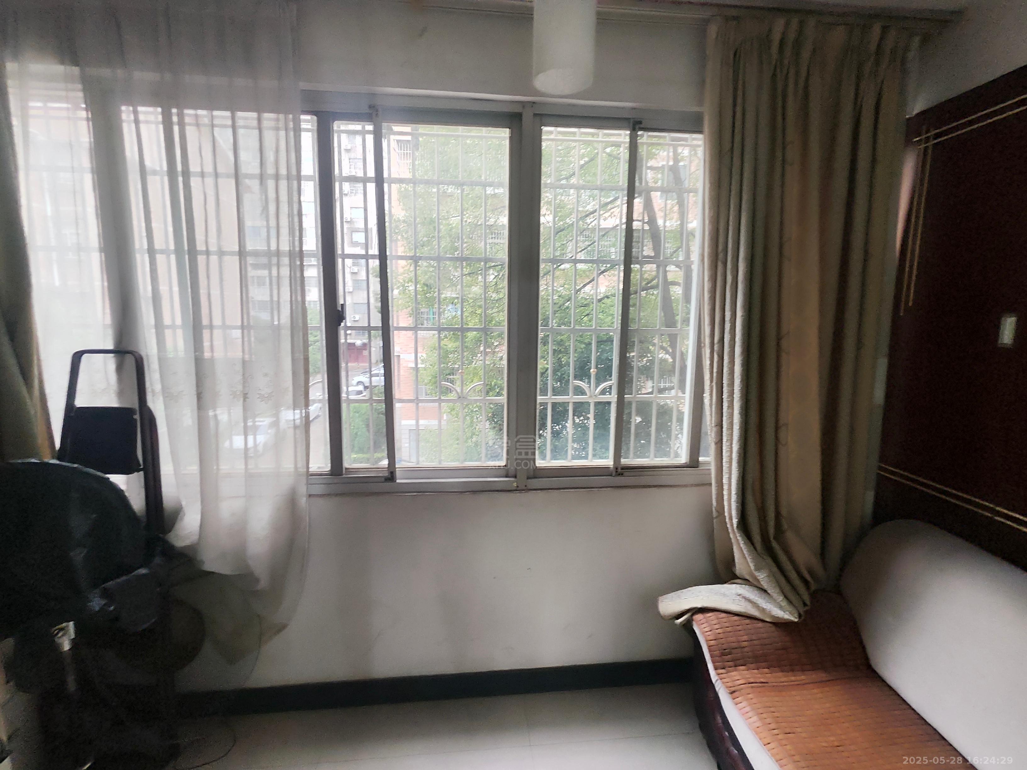 科艺花园 3室2厅1卫 1700.0元/月 科艺花园 3室2厅1卫 1700.0元/月室内图