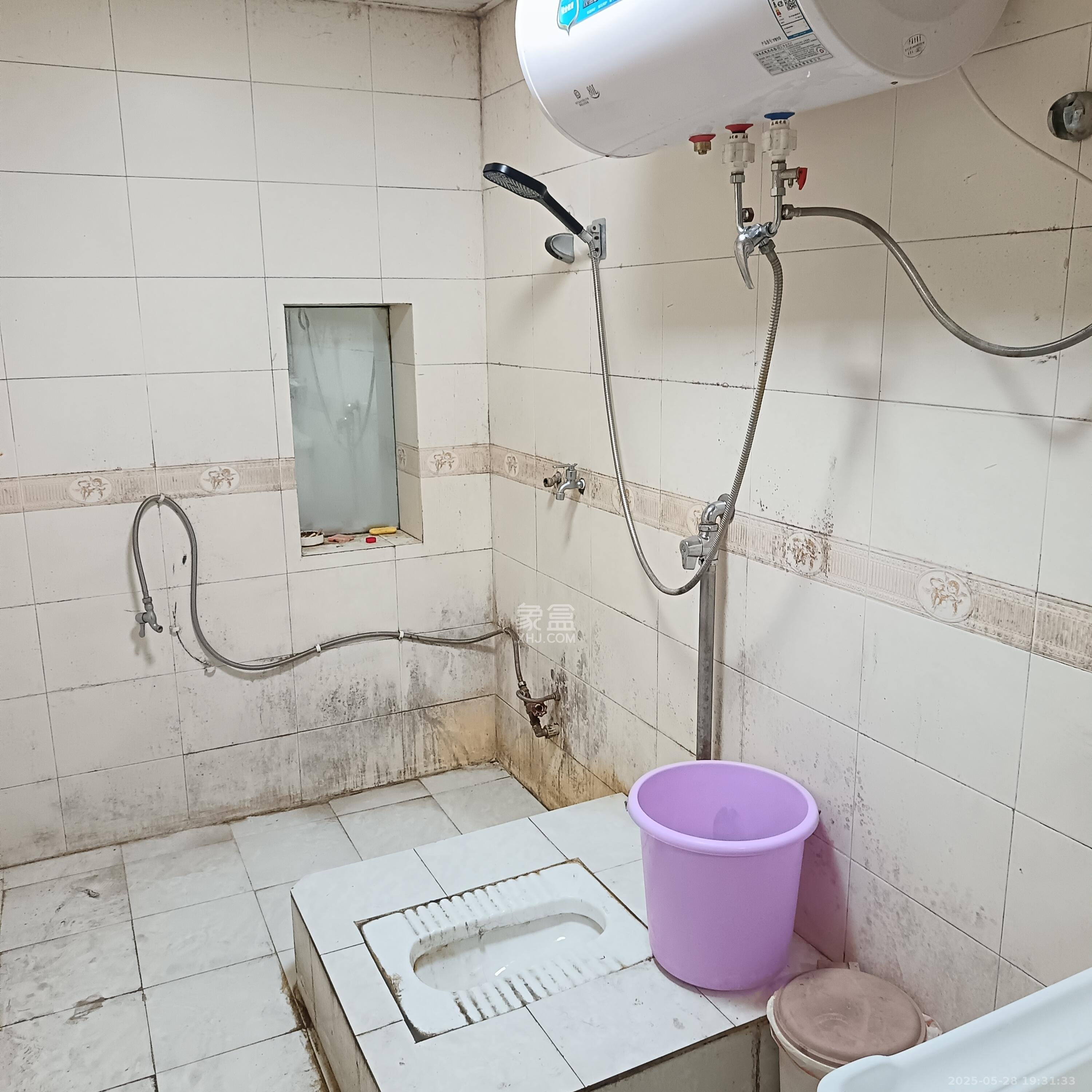 君临天厦 4室1厅2卫 3500.0元/月 君临天厦 4室1厅2卫 3500.0元/月室内图