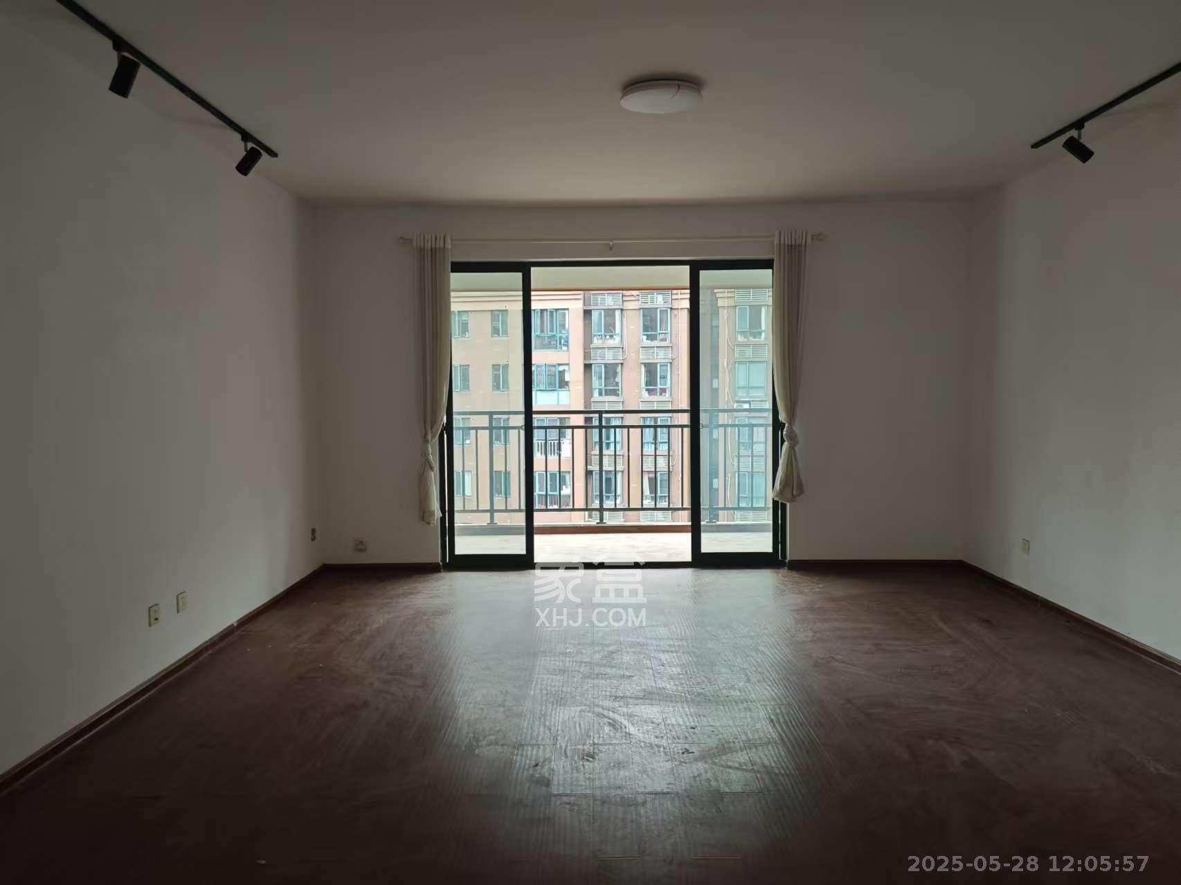 长沙欧洲城  4室2厅1卫    3200.0元/月 长沙欧洲城  4室2厅1卫    3200.0元/月室内图