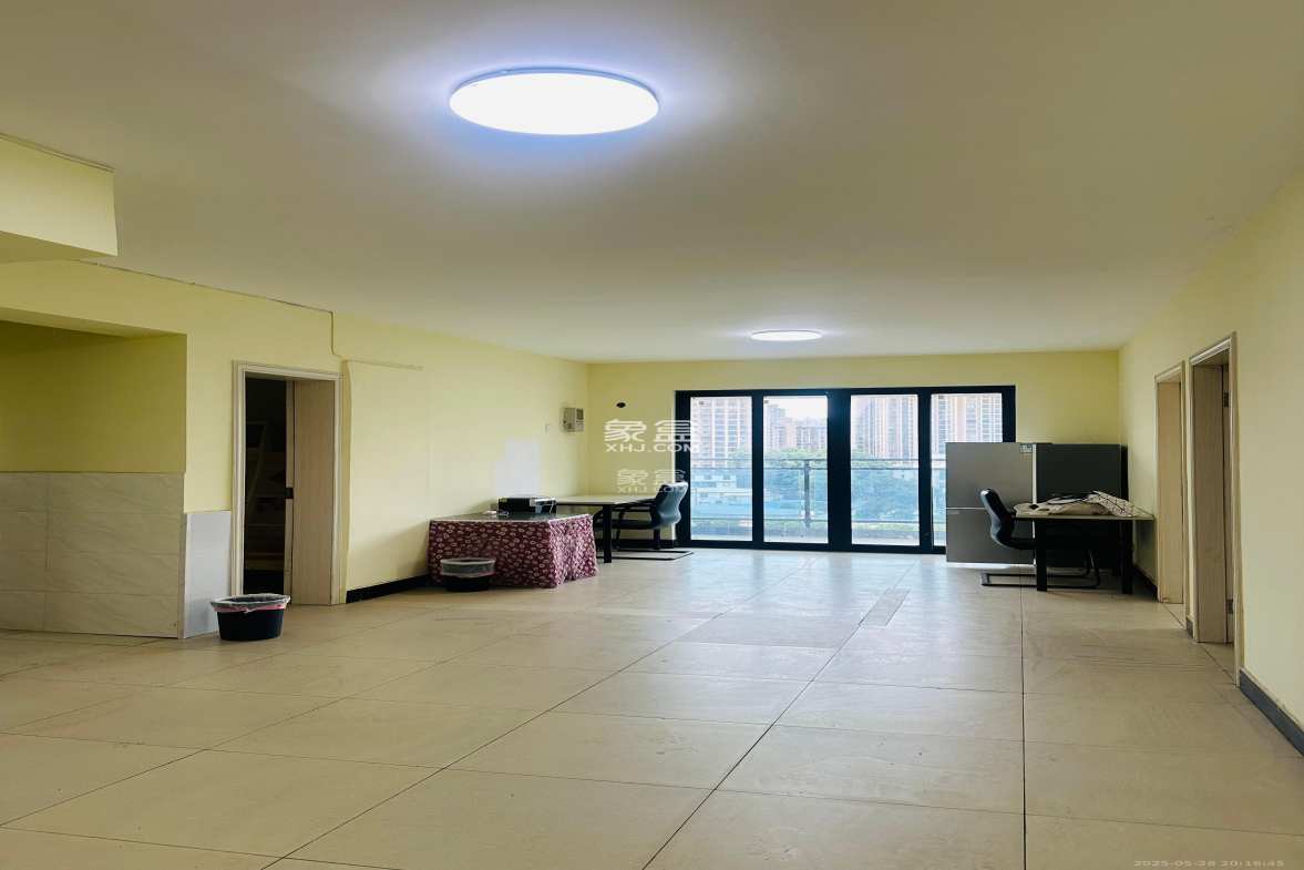 阿普阿布 3室2厅1卫 2200.0元/月 阿普阿布 3室2厅1卫 2200.0元/月室内图