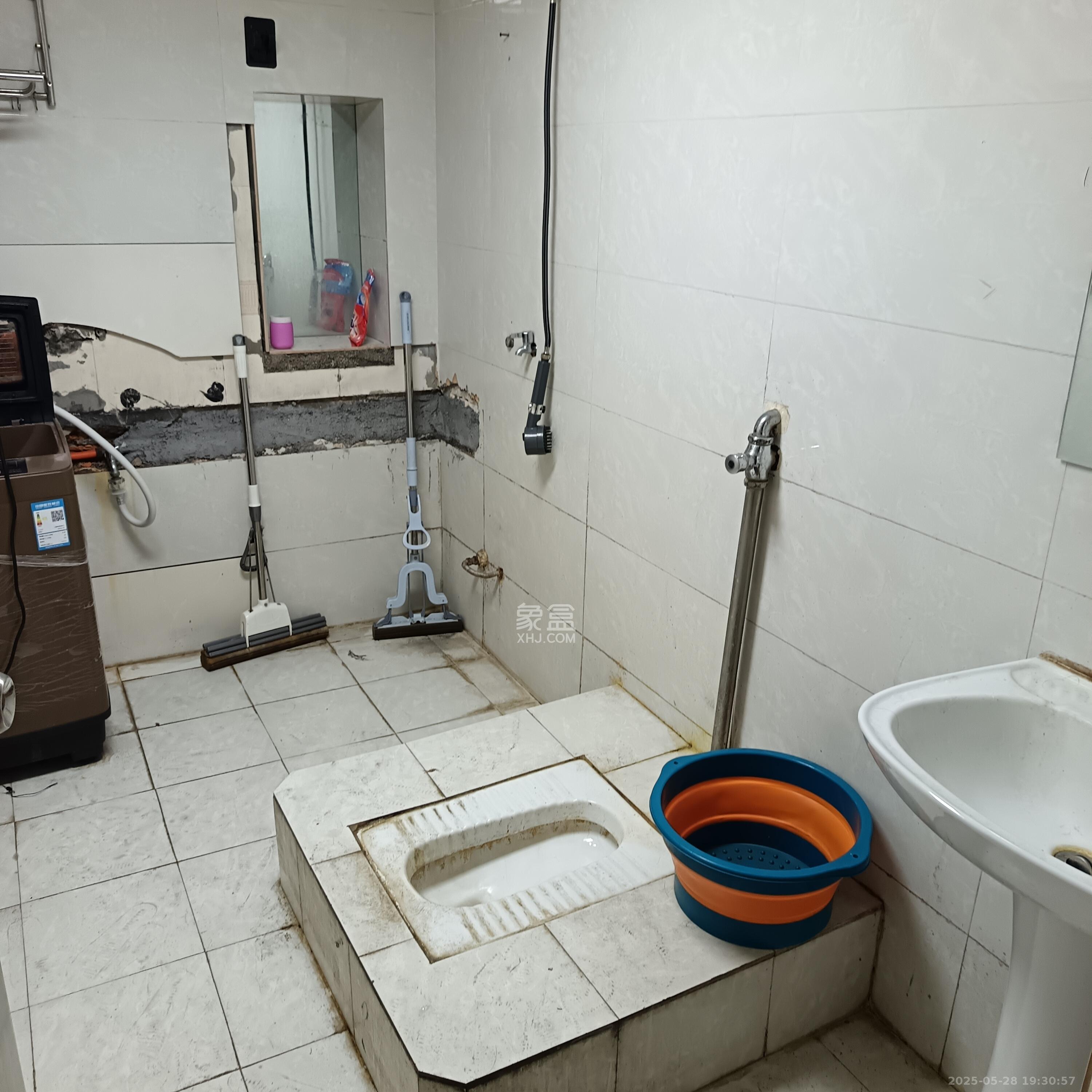 君临天厦 4室1厅2卫 3500.0元/月 君临天厦 4室1厅2卫 3500.0元/月室内图