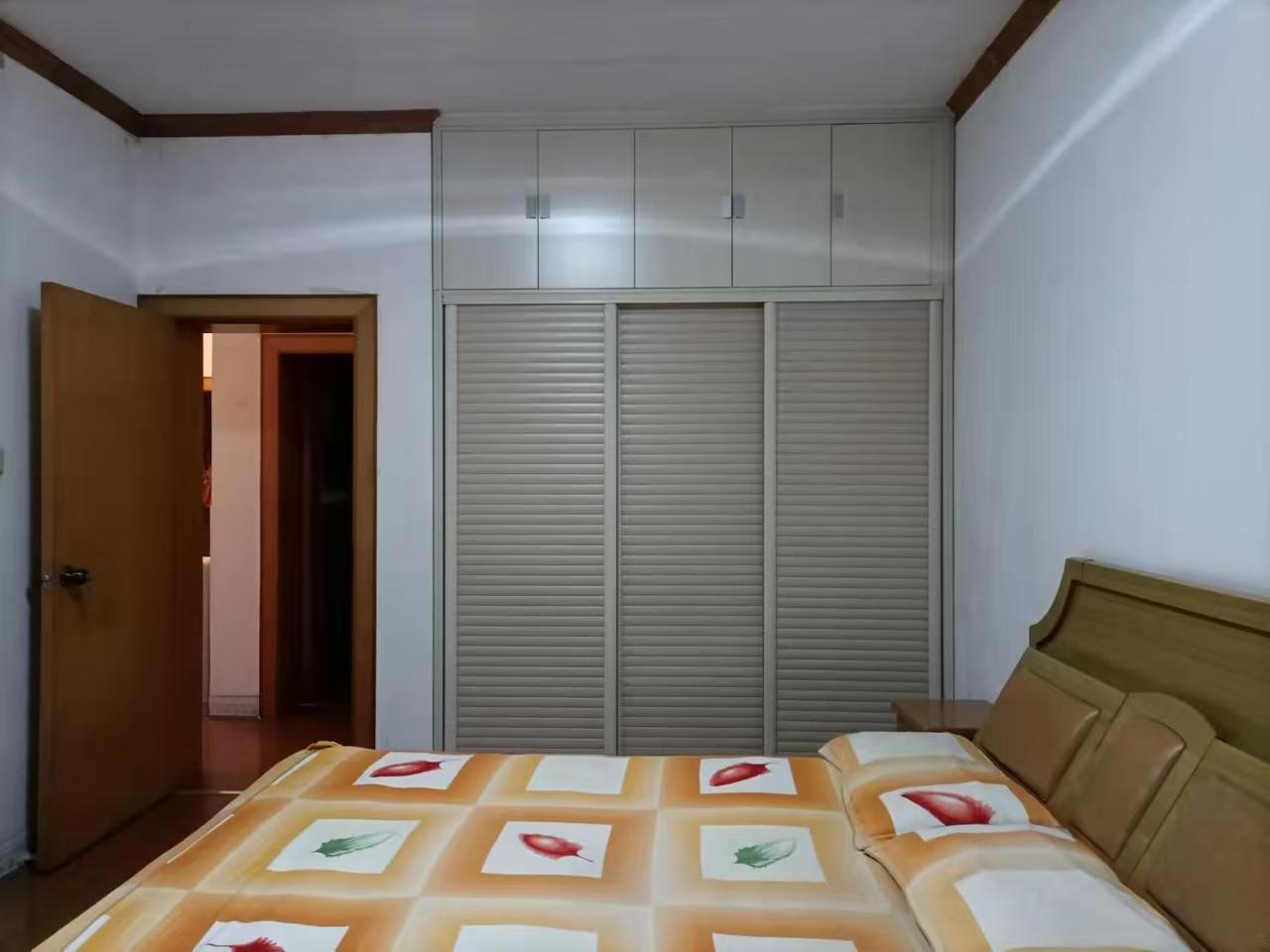 政府统建房 3室2厅1卫 1200.0元/月 政府统建房 3室2厅1卫 1200.0元/月室内图