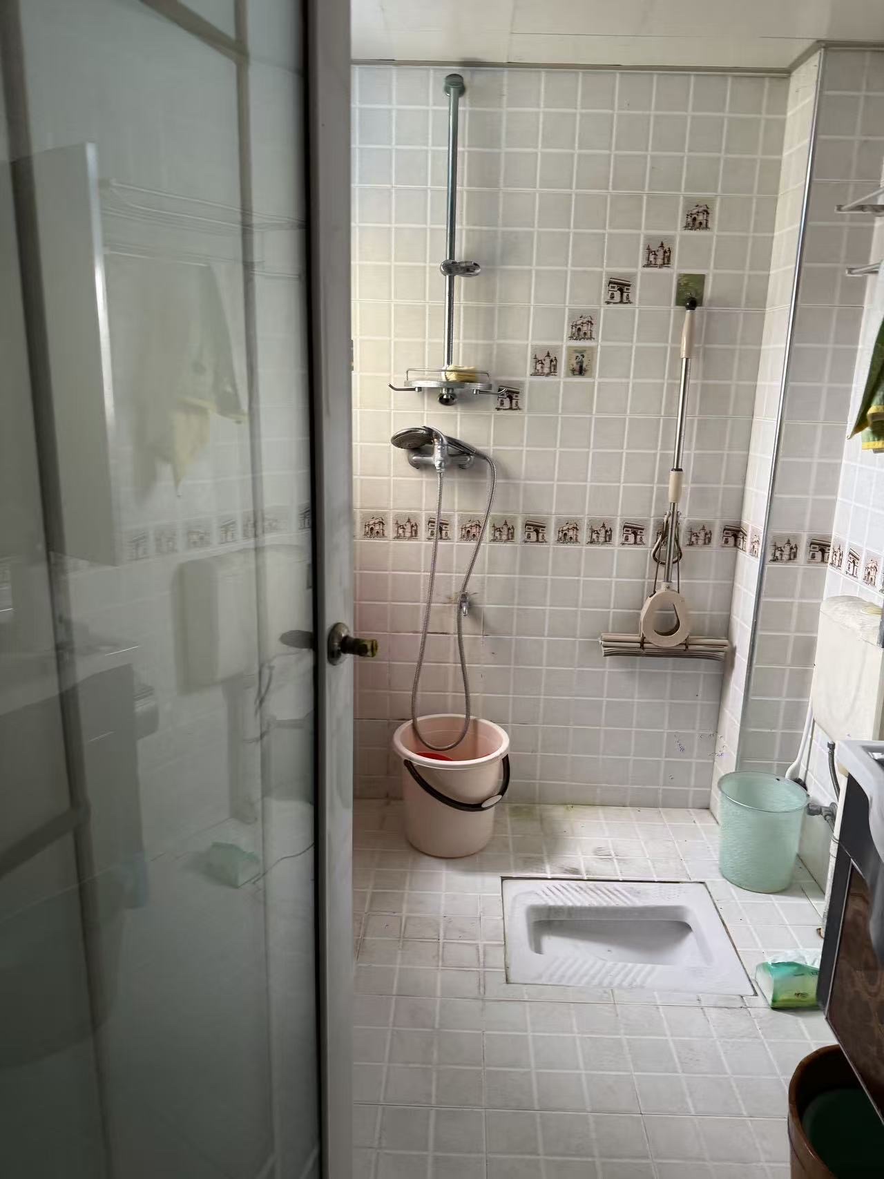 金碧文苑  3室2厅2卫    66.0万 金碧文苑  3室2厅2卫    66.0万客厅