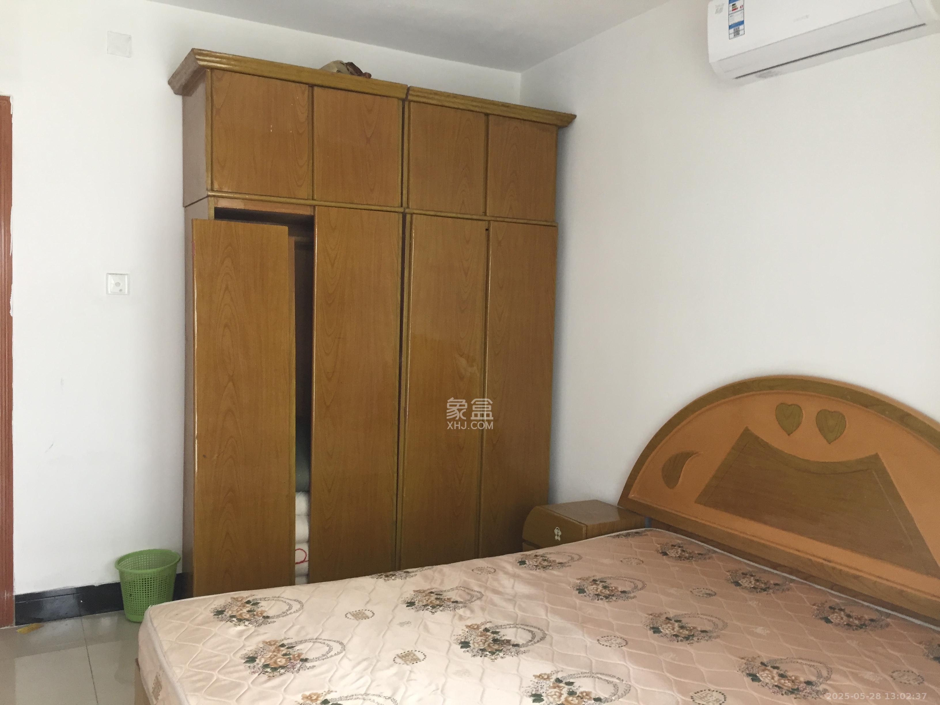 枫林美景  2室2厅1卫   1700.00元/月室内图