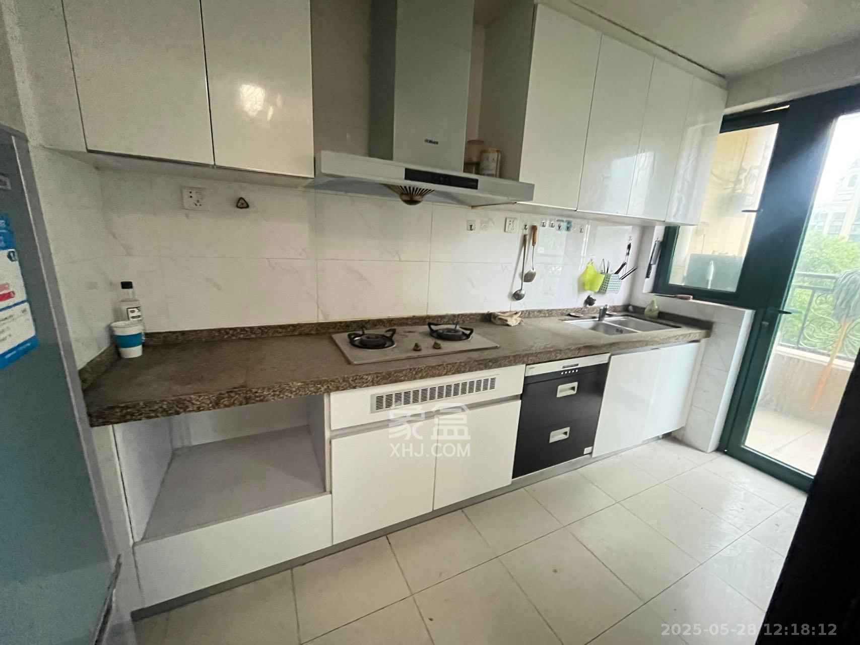 恒大雅苑 4室2厅2卫 2600.0元/月 恒大雅苑 4室2厅2卫 2600.0元/月室内图