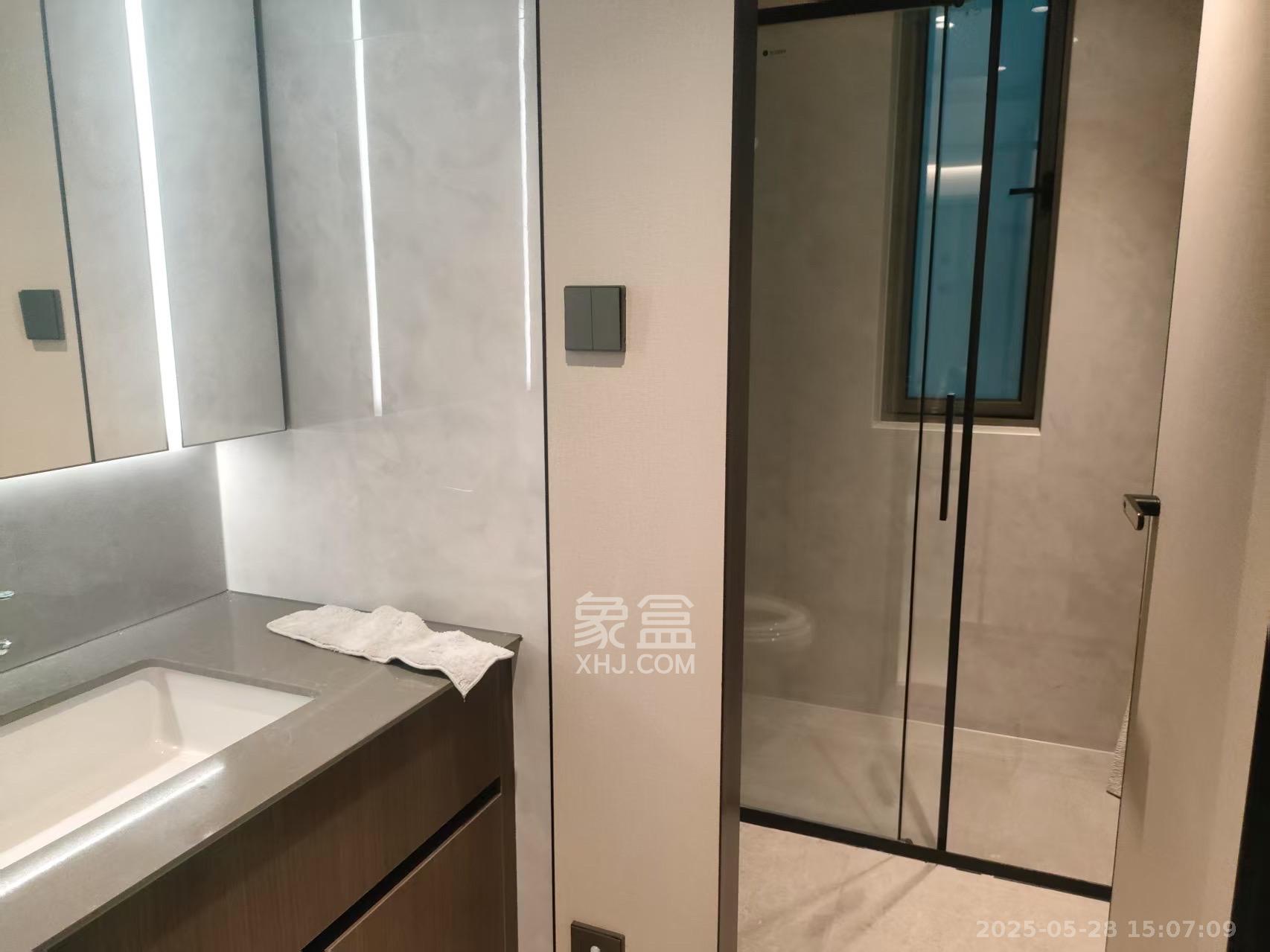 招商蛇口滨江境  3室2厅2卫   14000.00元/月室内图