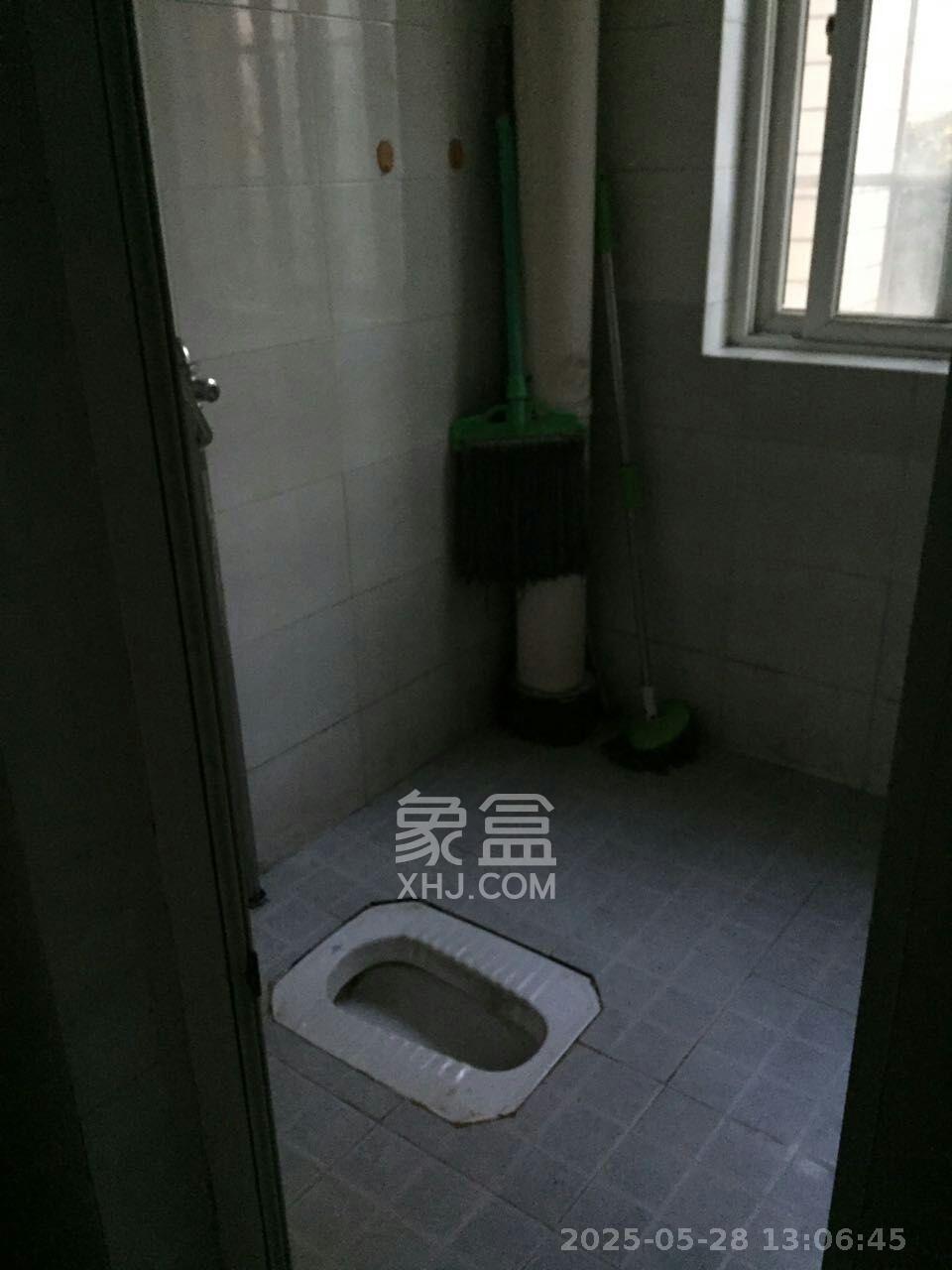 枫林美景  2室2厅1卫   2000.00元/月室内图