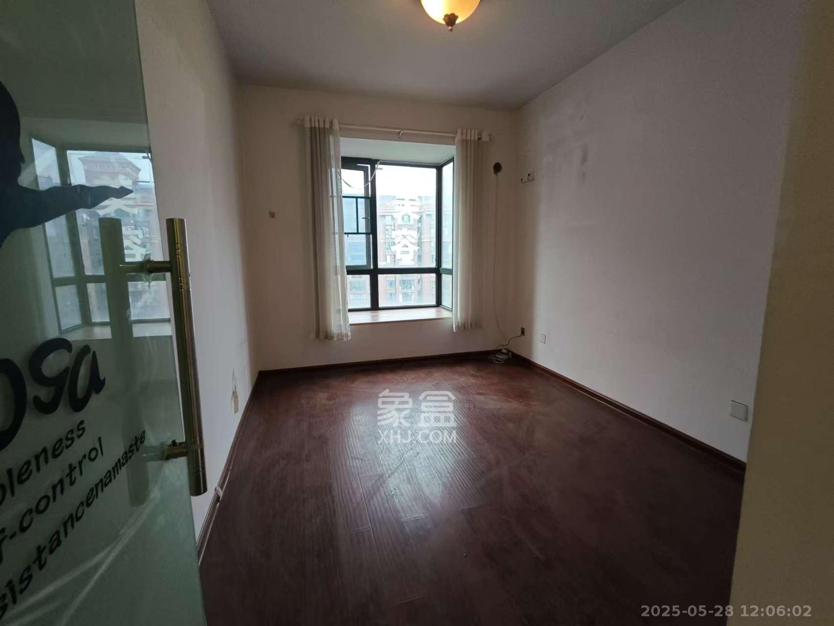 长沙欧洲城  4室2厅1卫    3200.0元/月 长沙欧洲城  4室2厅1卫    3200.0元/月室内图