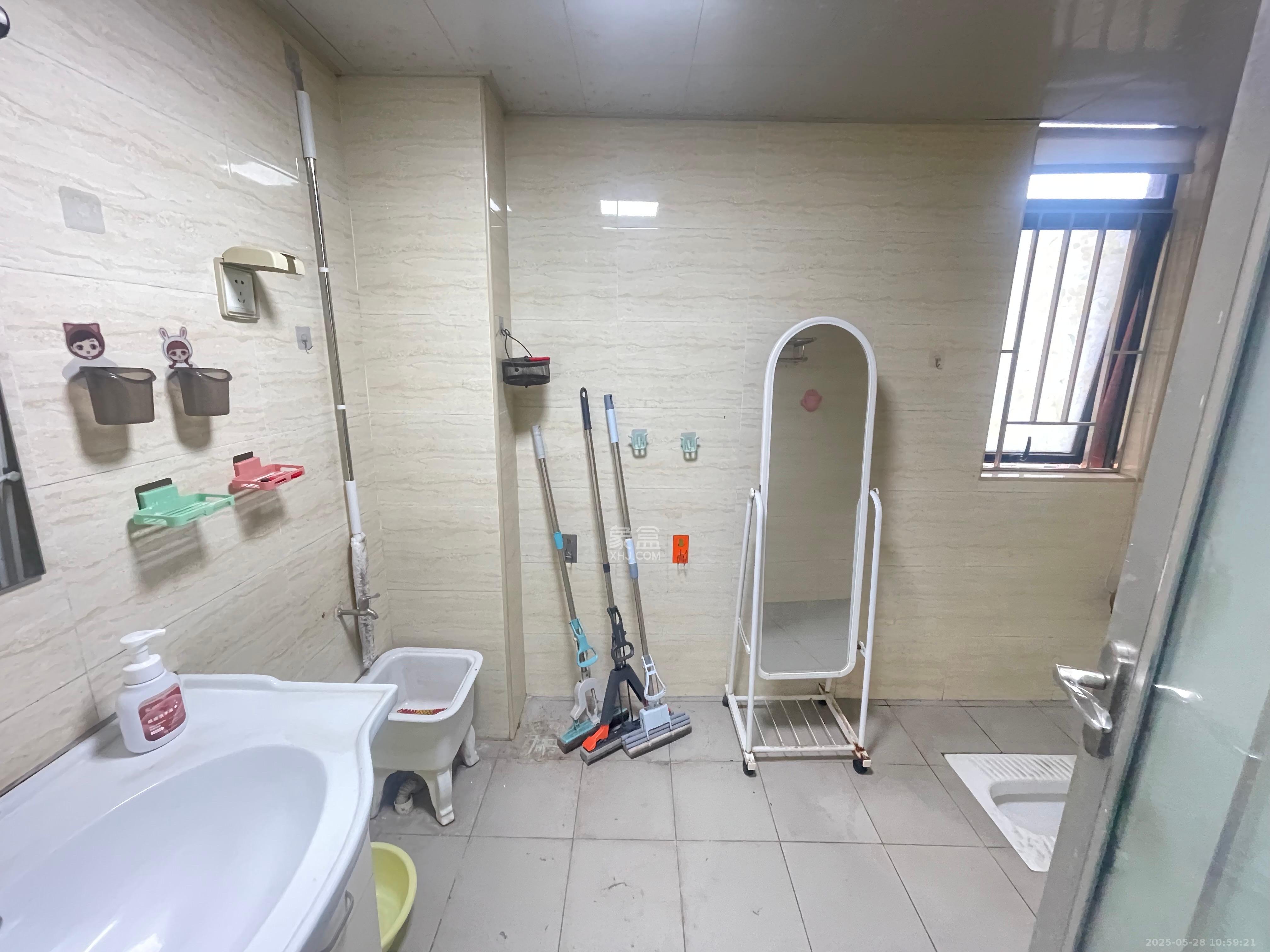 公园9号 3室2厅2卫 3300.0元/月 公园9号 3室2厅2卫 3300.0元/月室内图