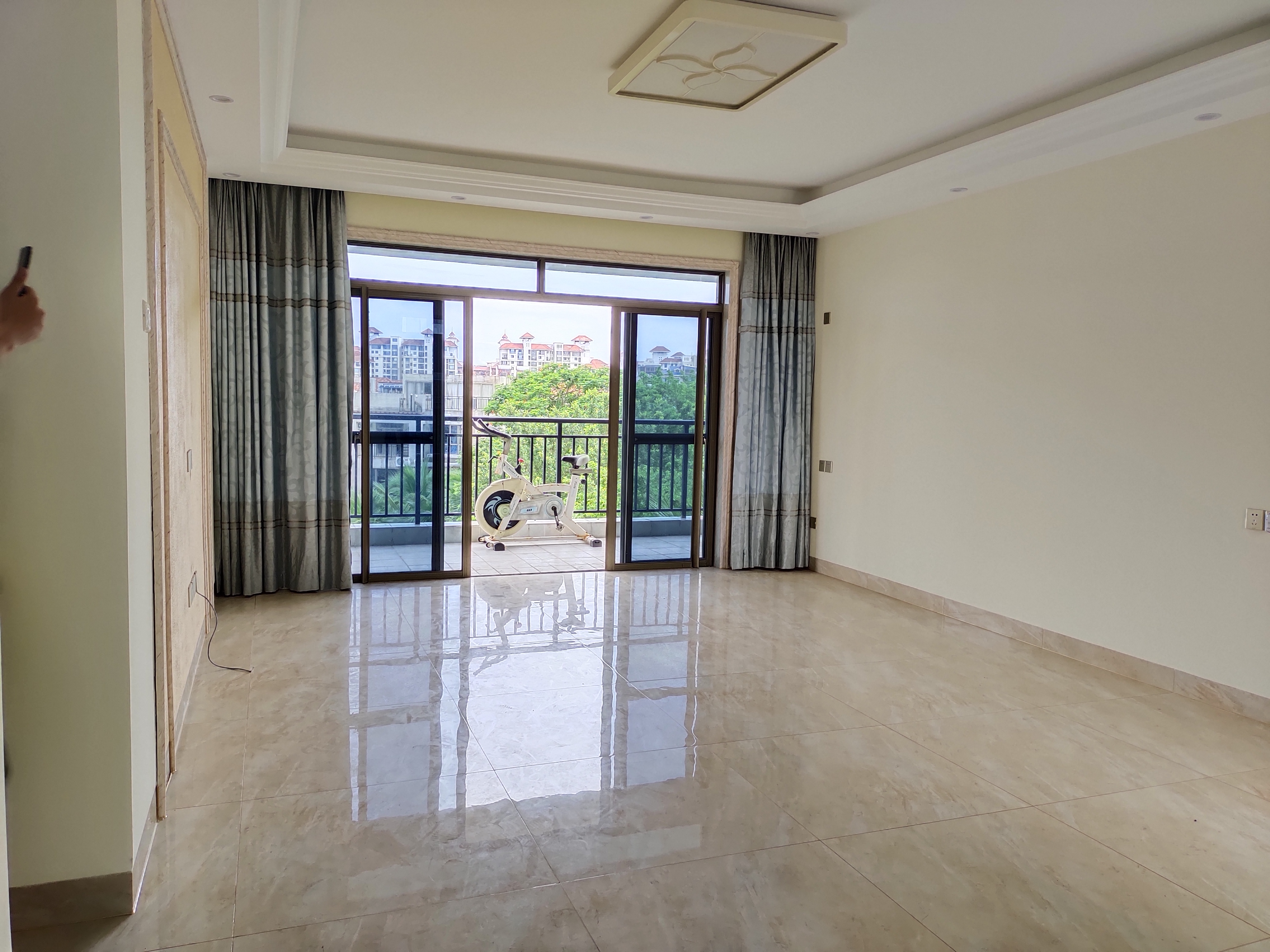 城市海岸一期  4室2厅2卫    4200.0元/月 城市海岸一期  4室2厅2卫    4200.0元/月室内图