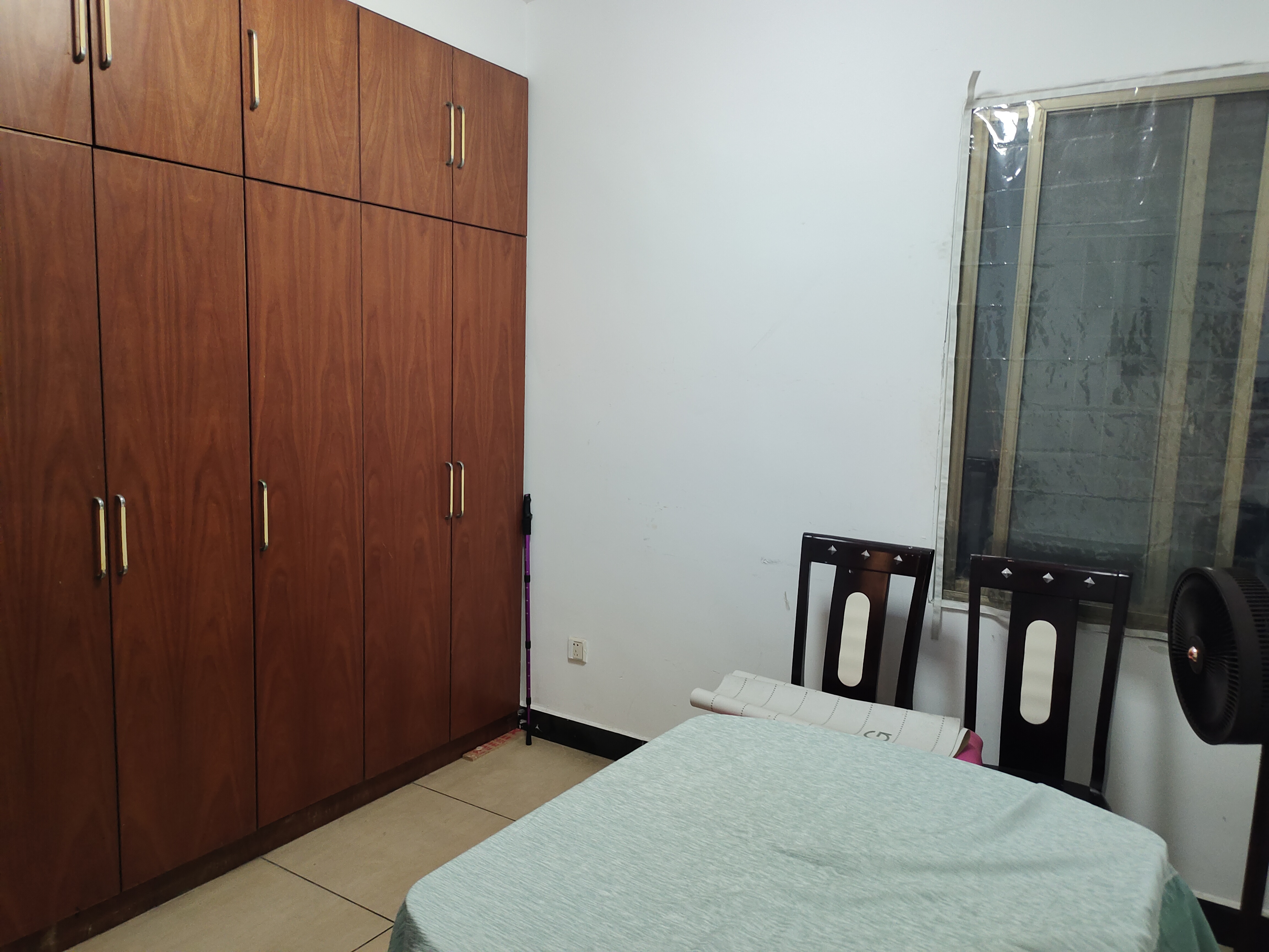 广成大厦  3室2厅1卫    89.8万客厅