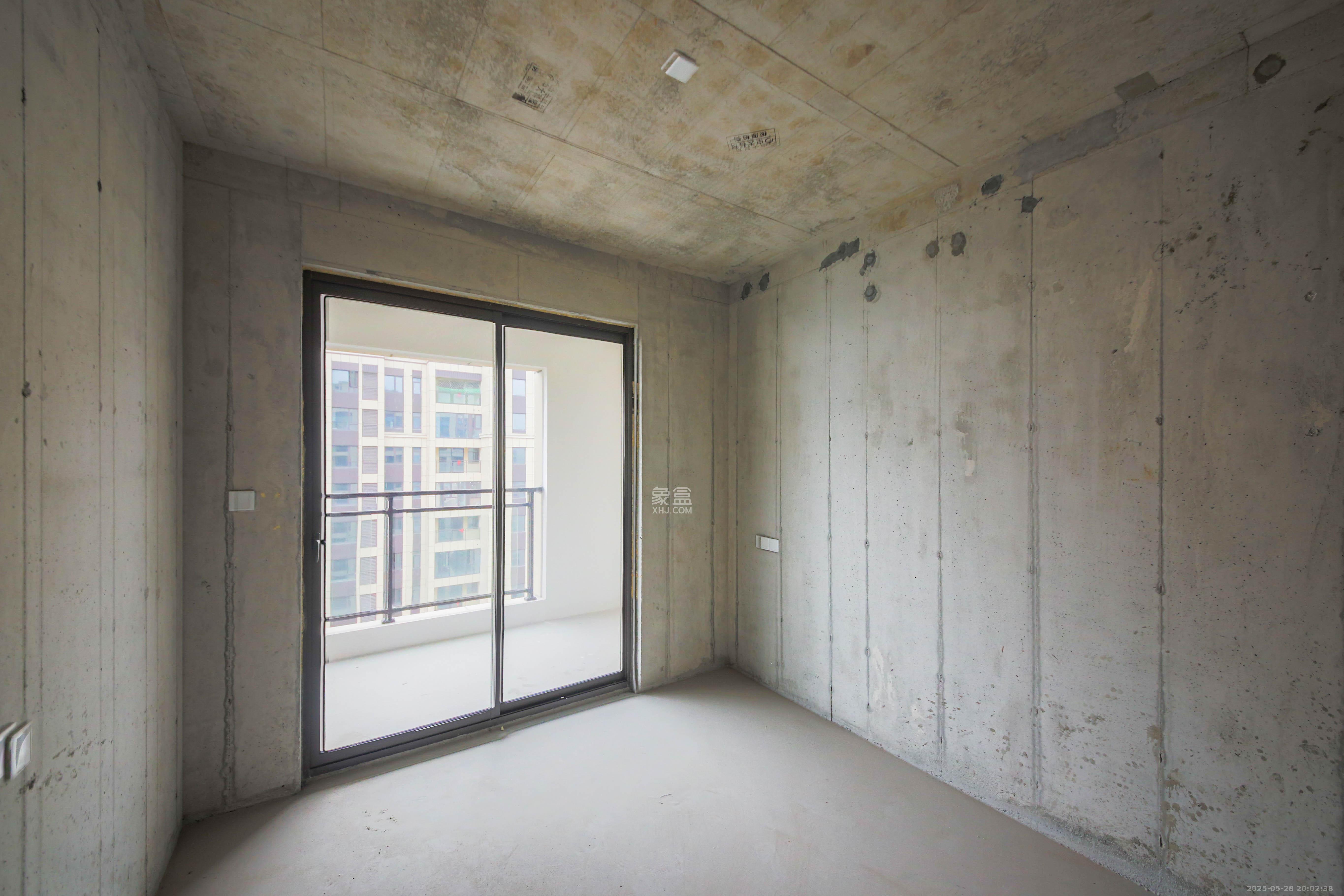 兴铁湘府和园 4室2厅2卫 258.0万 兴铁湘府和园 4室2厅2卫 258.0万卧室