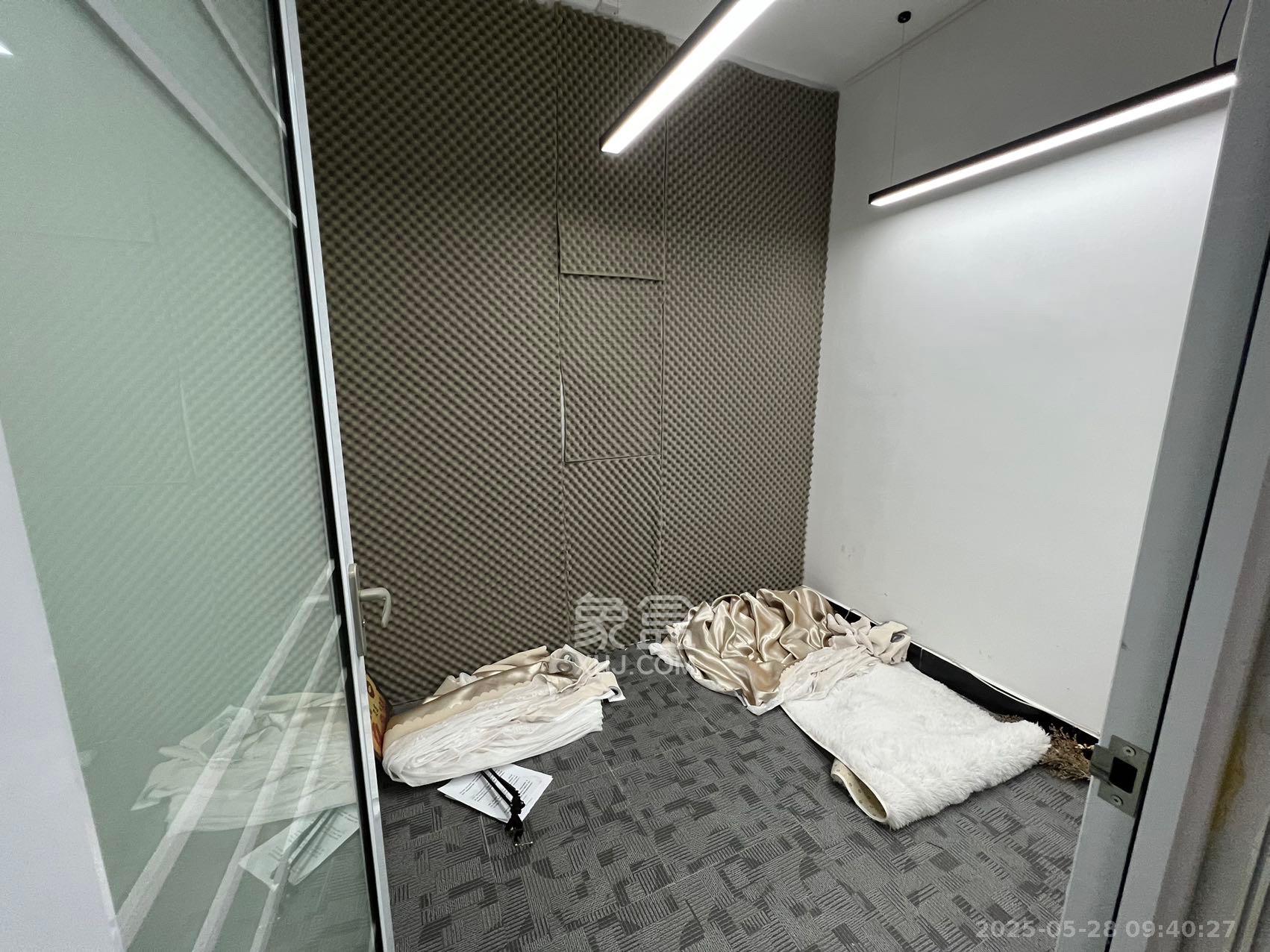 上河国际C区 4室2厅2卫 3100.0元/月 上河国际C区 4室2厅2卫 3100.0元/月室内图