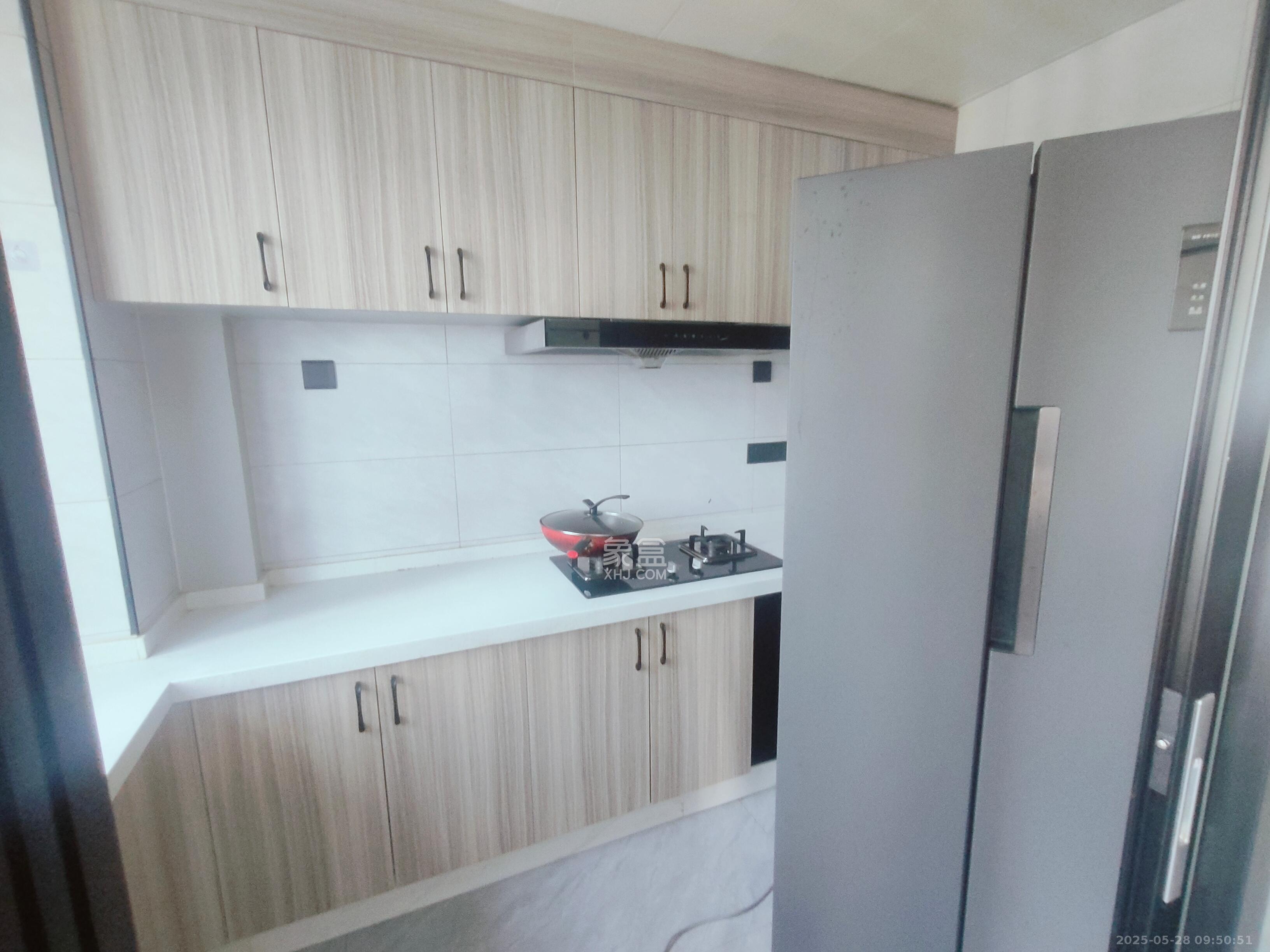 谷峰安置小区(惟德园) 5室2厅2卫 3600.0元/月 谷峰安置小区(惟德园) 5室2厅2卫 3600.0元/月室内图