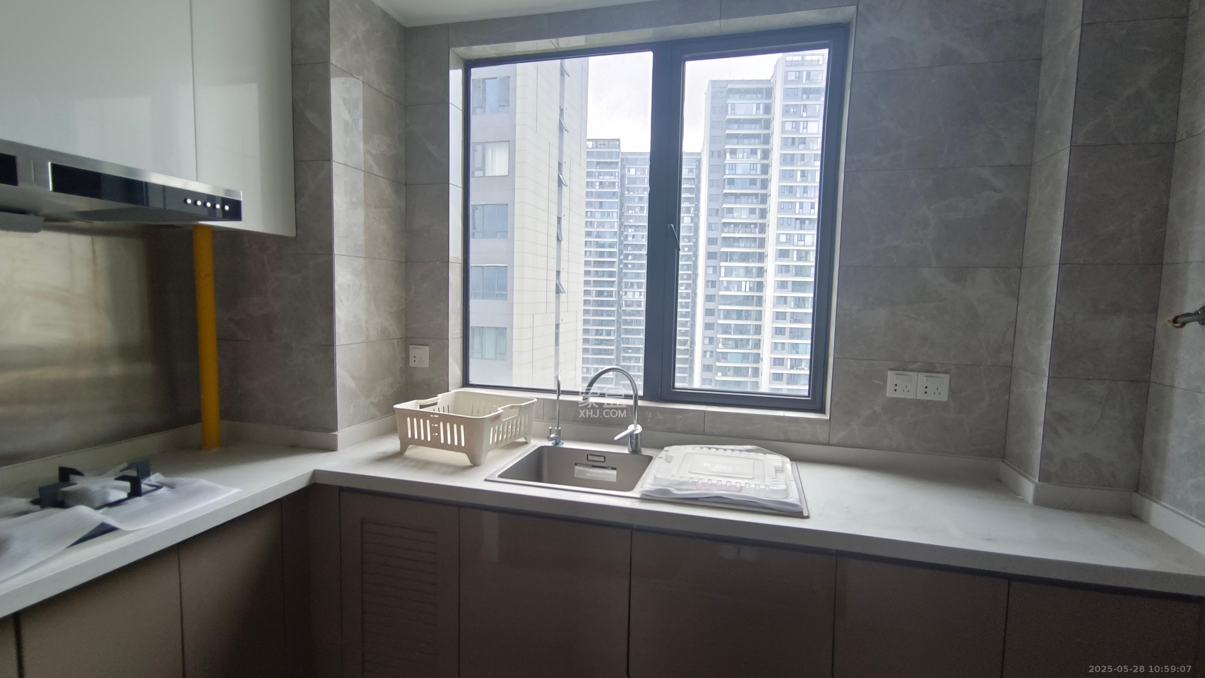 长沙万境潇湘 4室2厅2卫 2600.0元/月 长沙万境潇湘 4室2厅2卫 2600.0元/月室内图