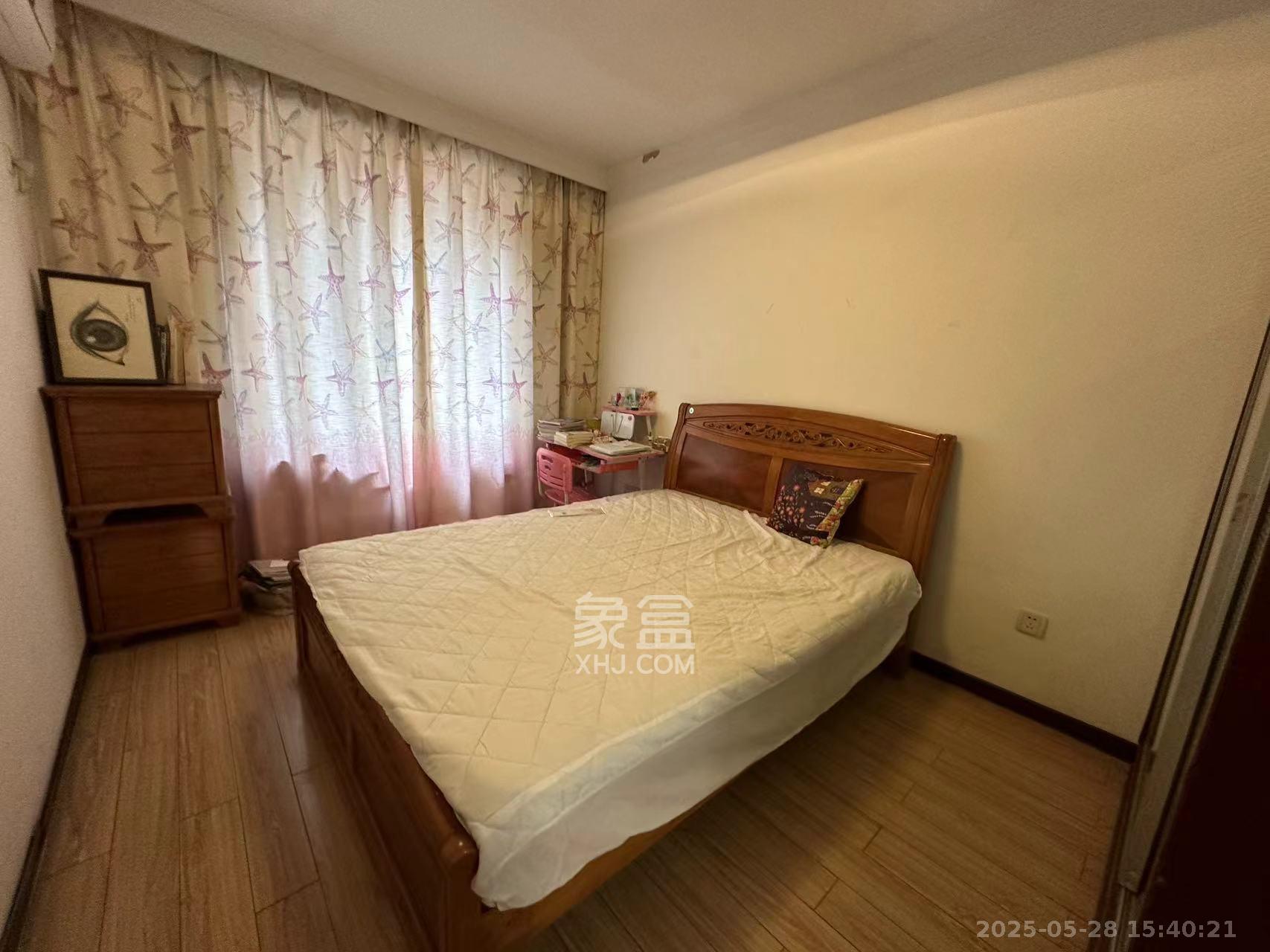 阳明山庄  5室2厅2卫   2800.00元/月室内图