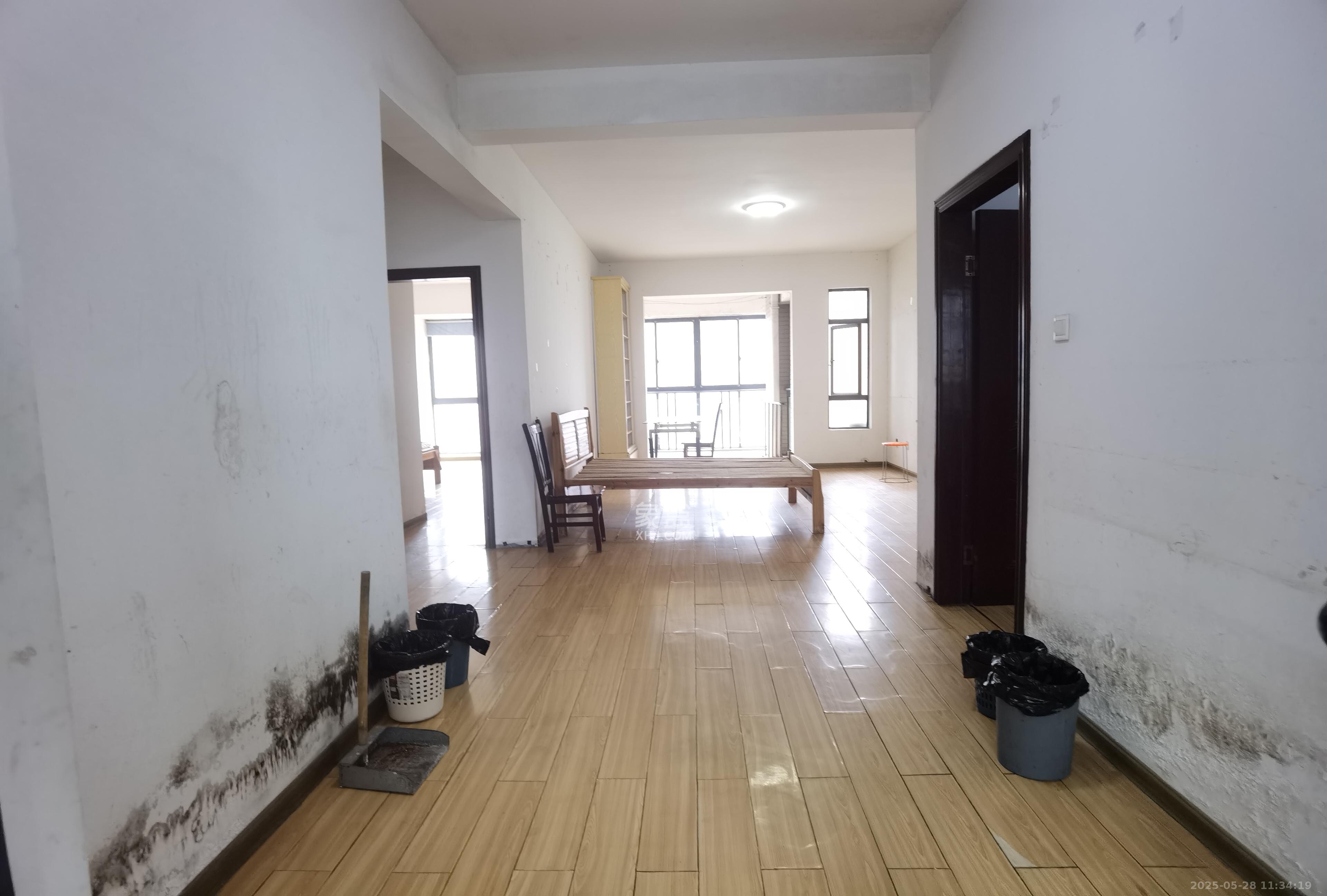 联诚国际城  3室2厅2卫    1200.0元/月 联诚国际城  3室2厅2卫    1200.0元/月室内图