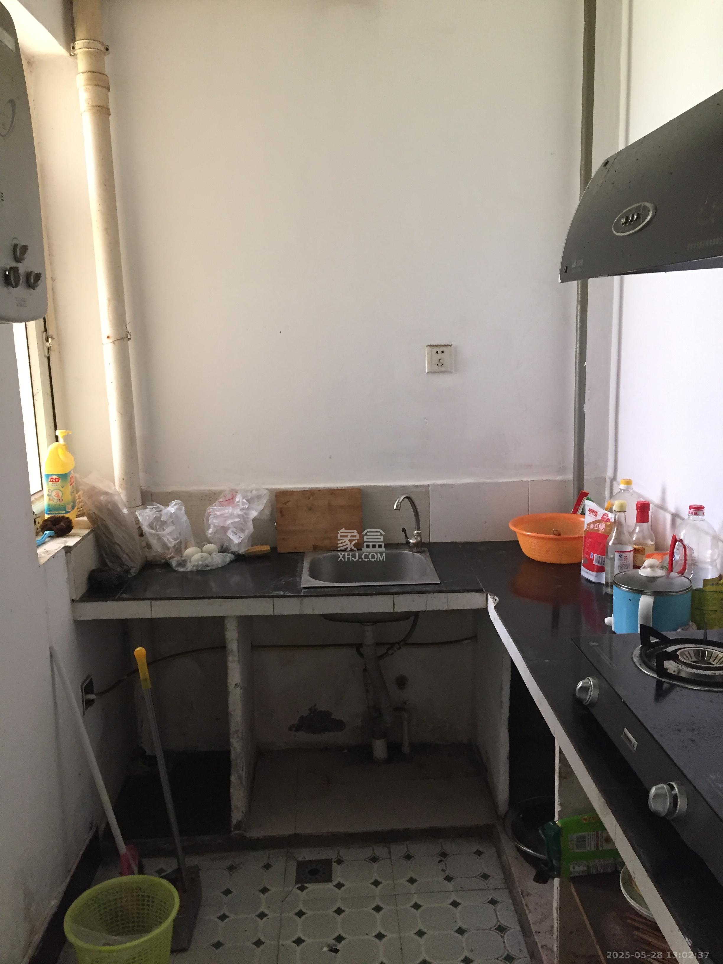枫林美景  2室2厅1卫   1700.00元/月室内图