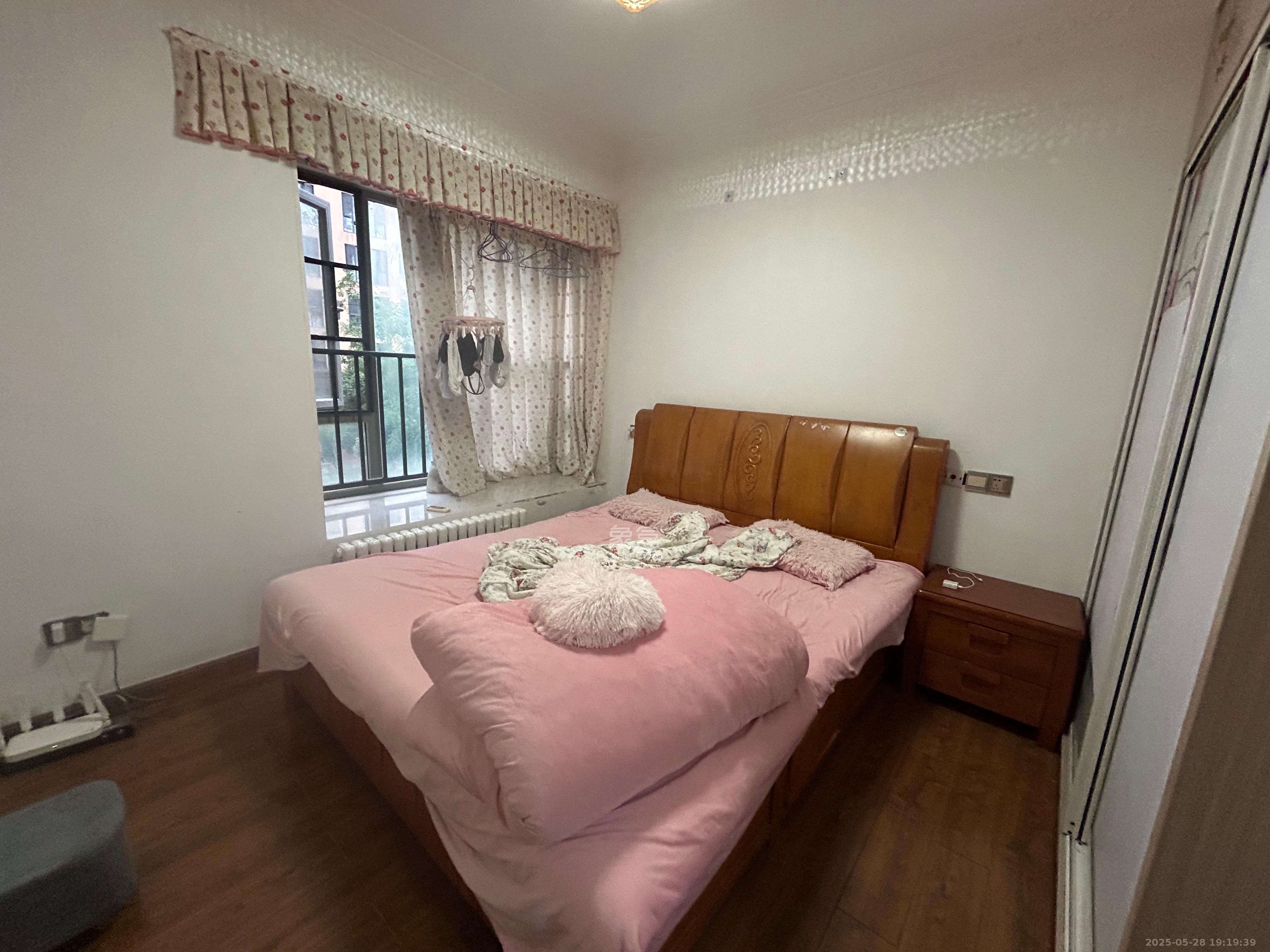 怡海星城 3室2厅1卫 1750.0元/月 怡海星城 3室2厅1卫 1750.0元/月室内图