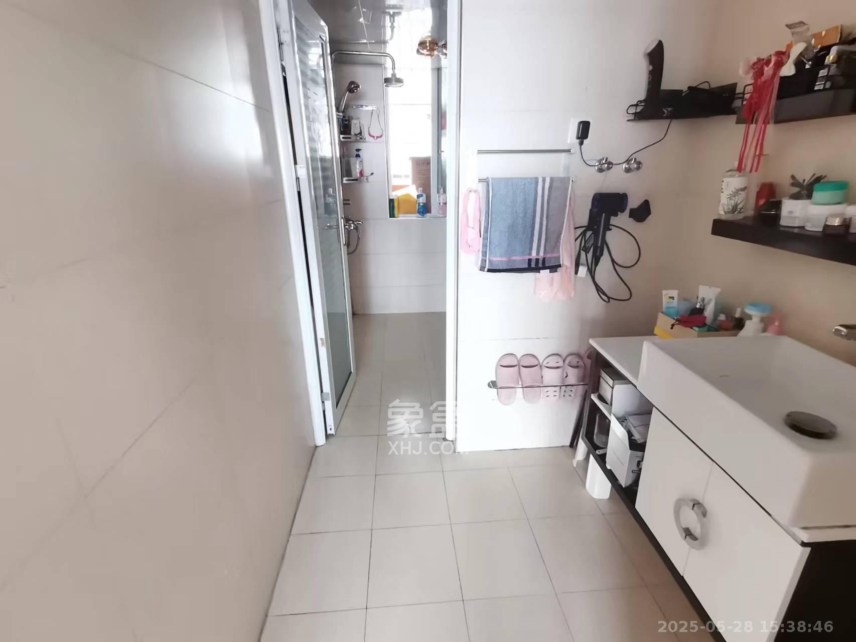 银港水晶城  3室2厅1卫   2800.00元/月室内图