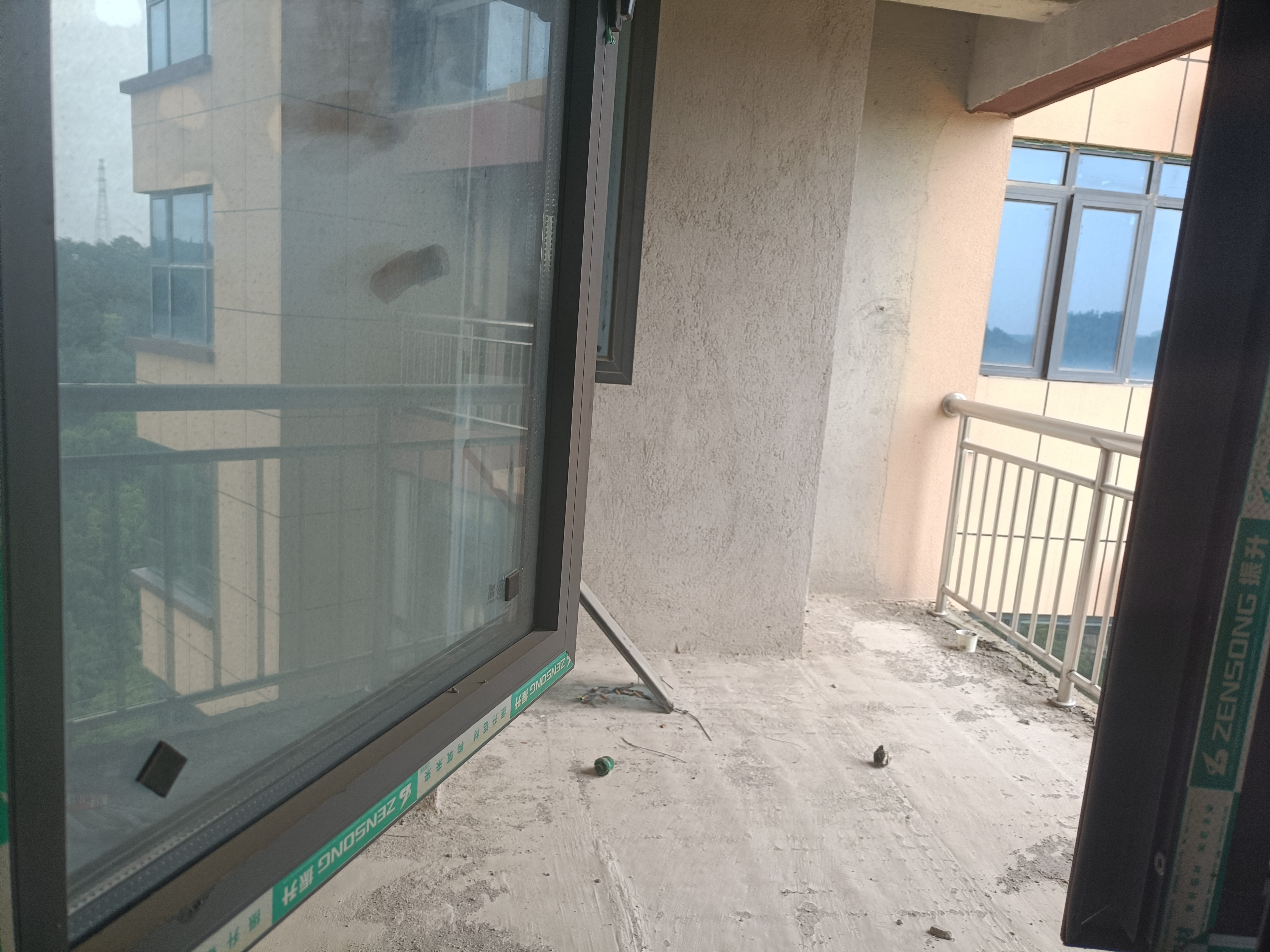 吉星佳苑 4室2厅2卫 69.8万 吉星佳苑 4室2厅2卫 69.8万客厅