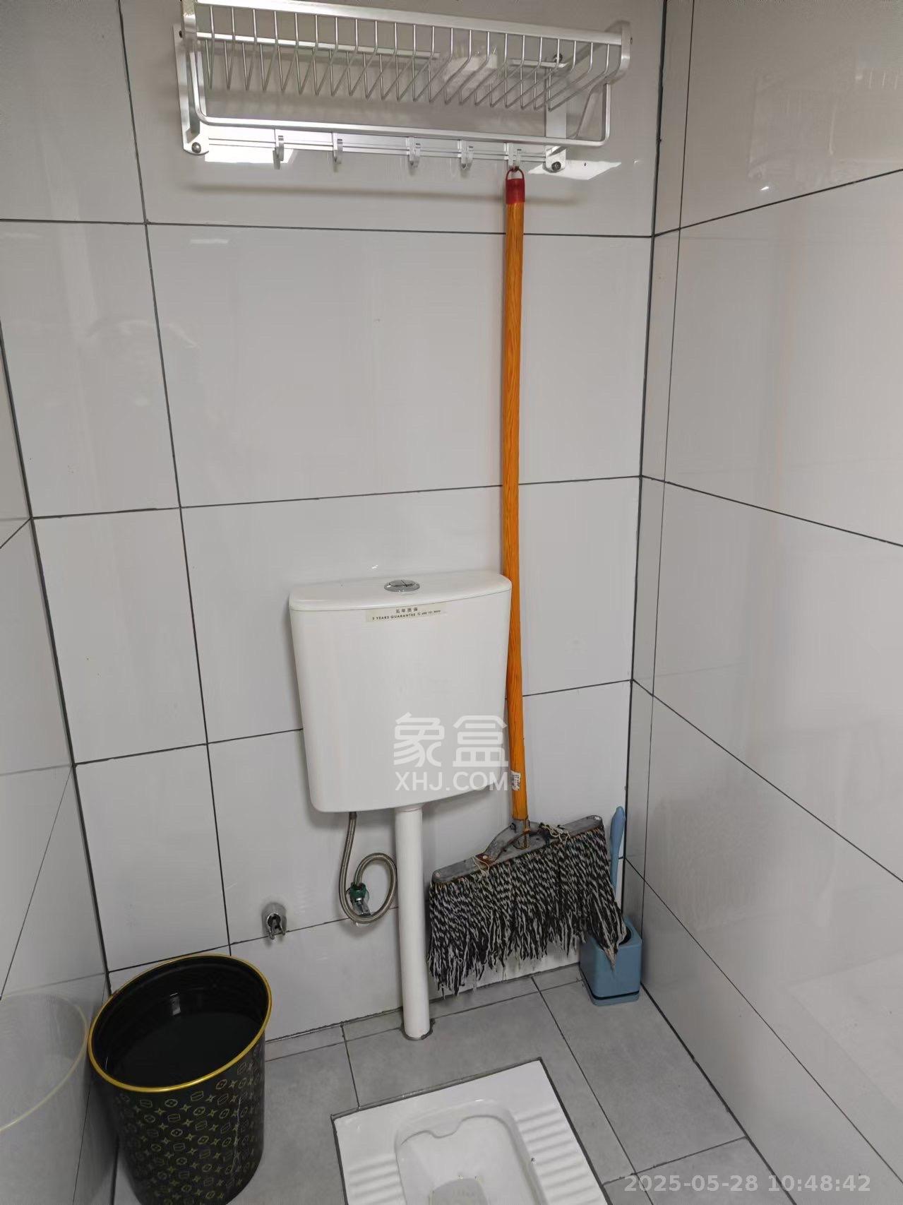 新城悦隽  2室1厅1卫   1700.00元/月室内图