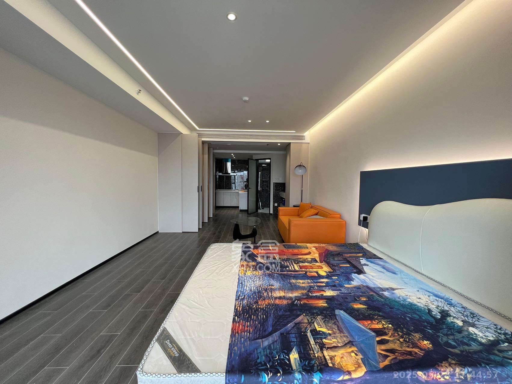 美林美寓  1室1厅1卫    2500.0元/月 美林美寓  1室1厅1卫    2500.0元/月室内图