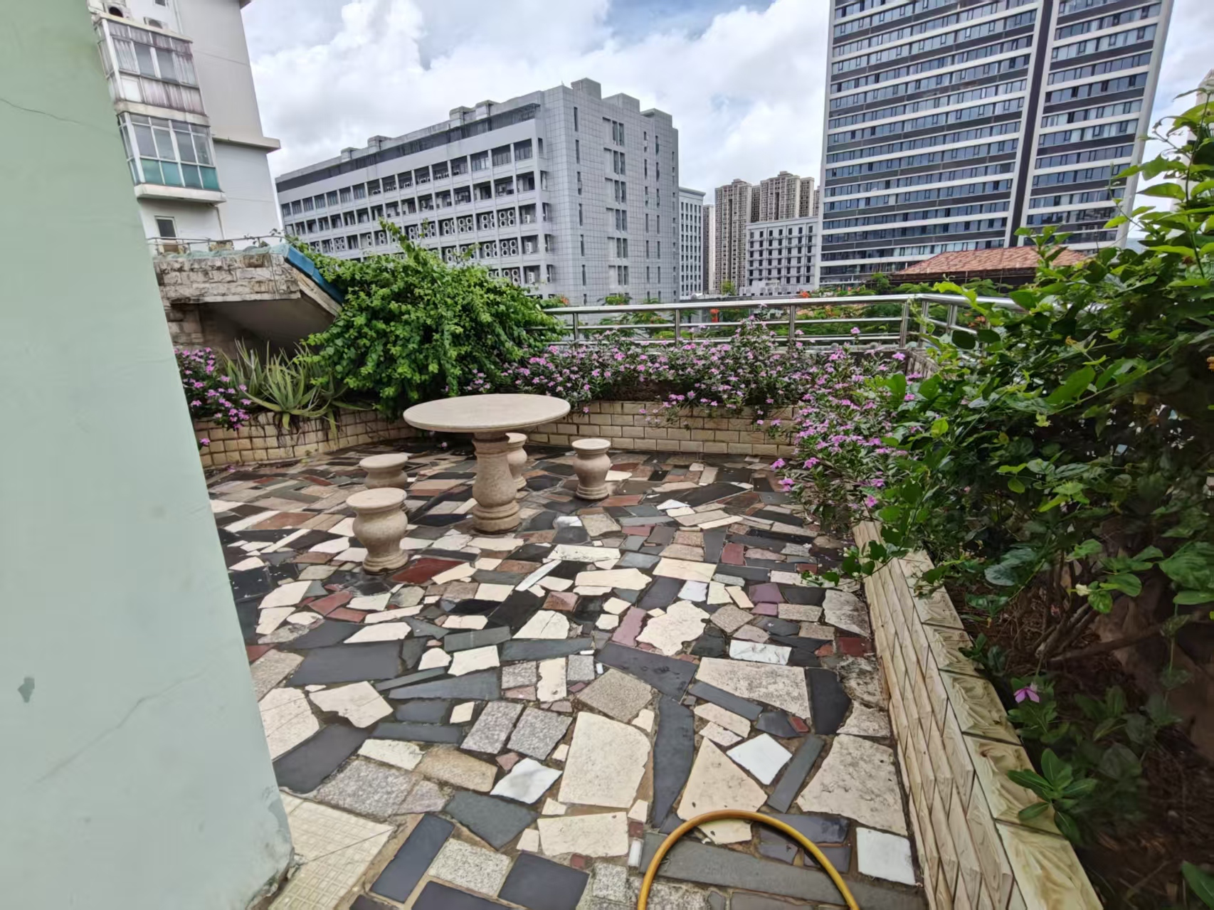 金盘雅苑  5室2厅3卫   6000.00元/月室内图