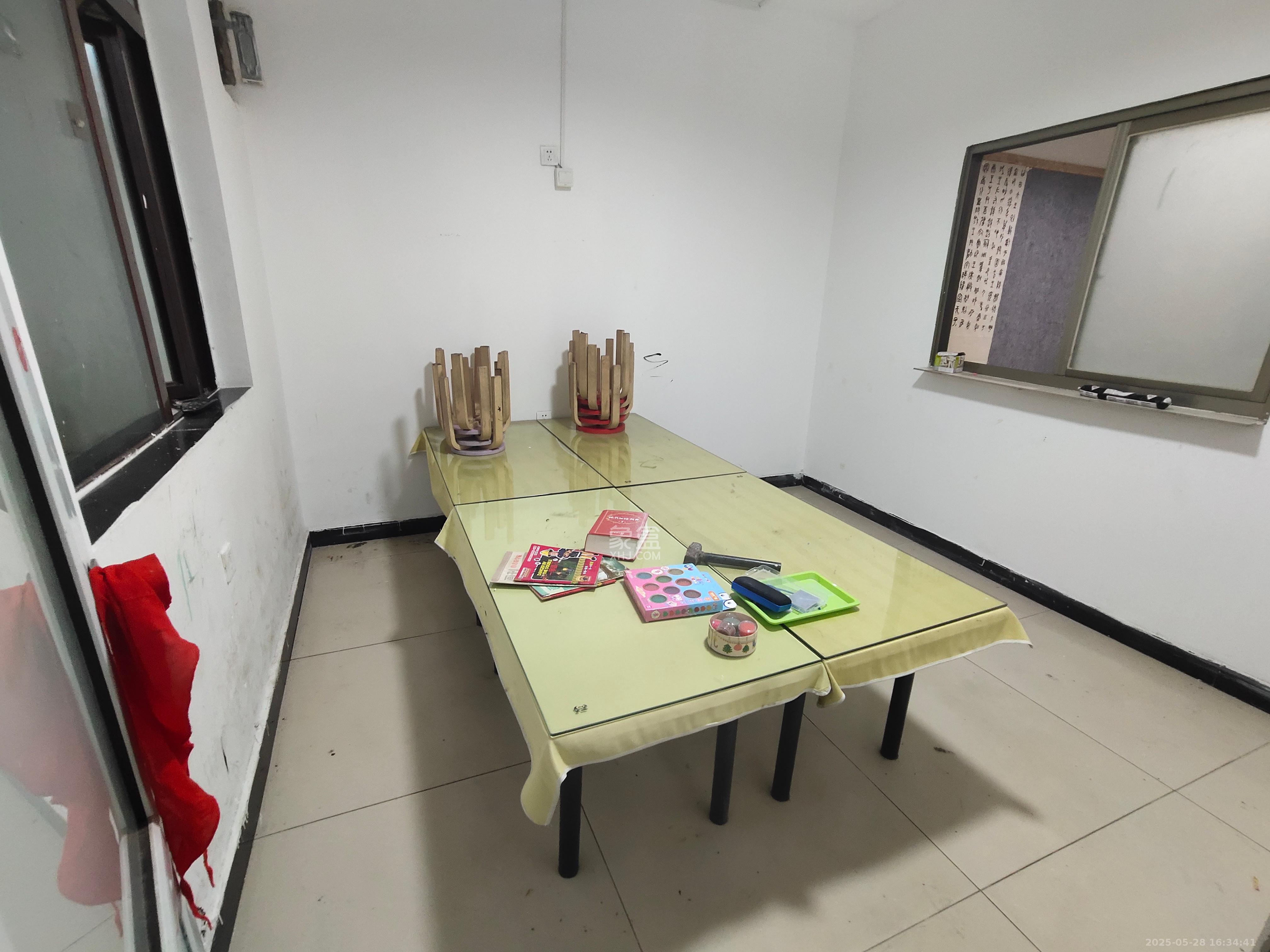 麓山枫情 1室1厅1卫 1400.0元/月 麓山枫情 1室1厅1卫 1400.0元/月室内图