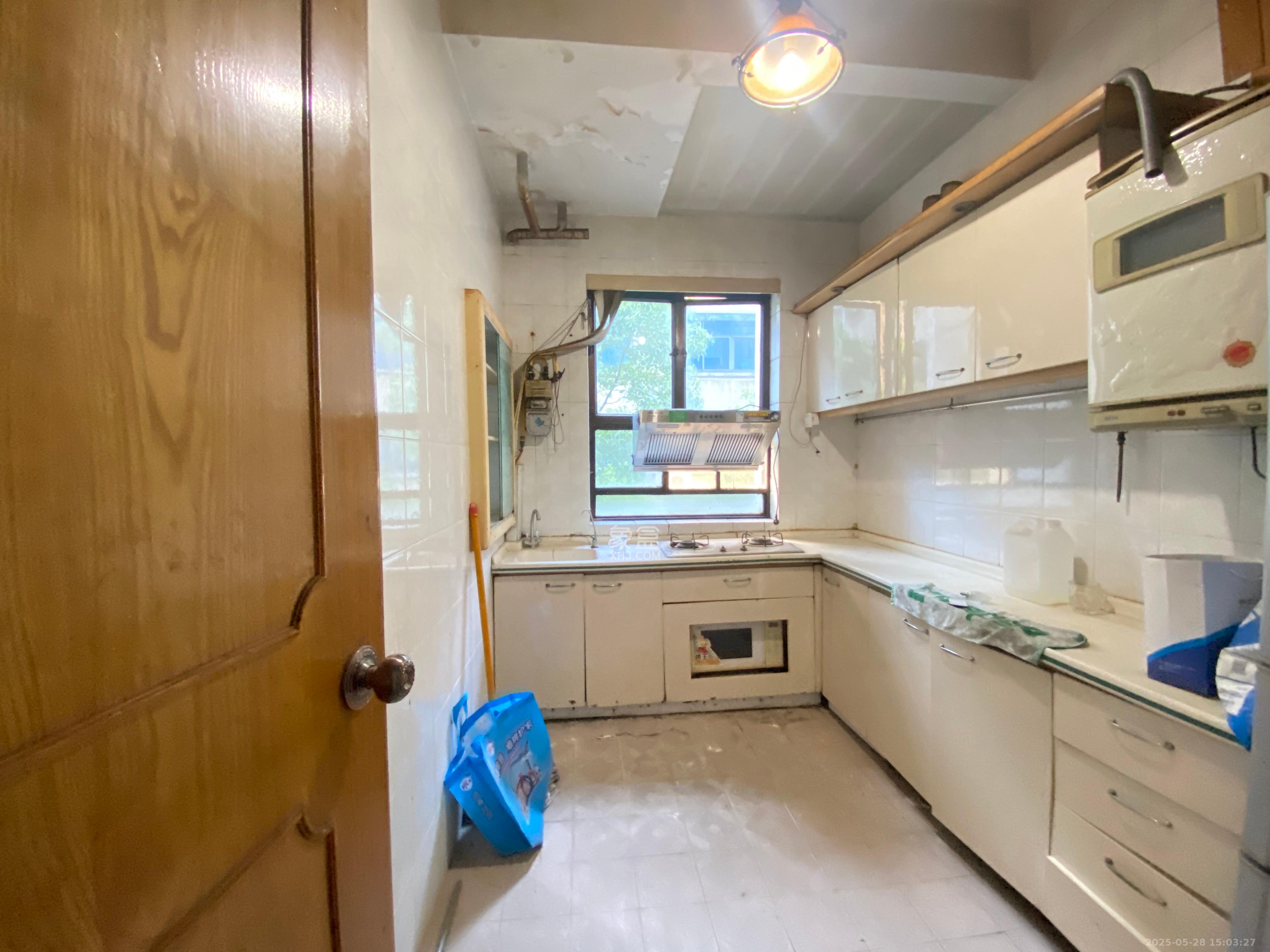 省地税局 3室2厅1卫 2200.0元/月 省地税局 3室2厅1卫 2200.0元/月室内图