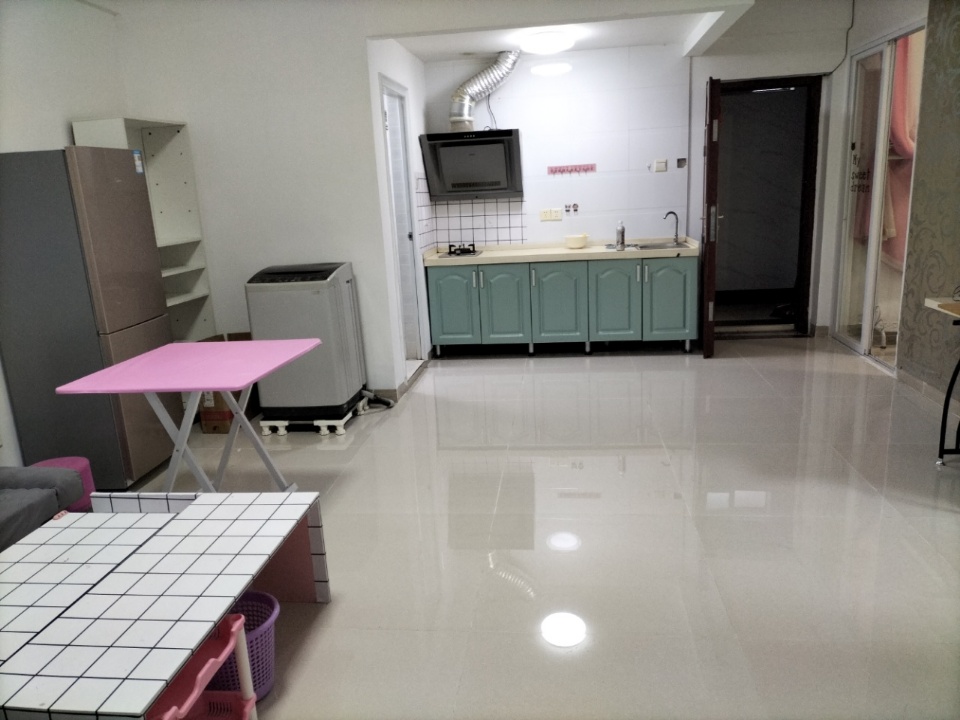 钟诚大厦  2室1厅1卫   1500.00元/月
