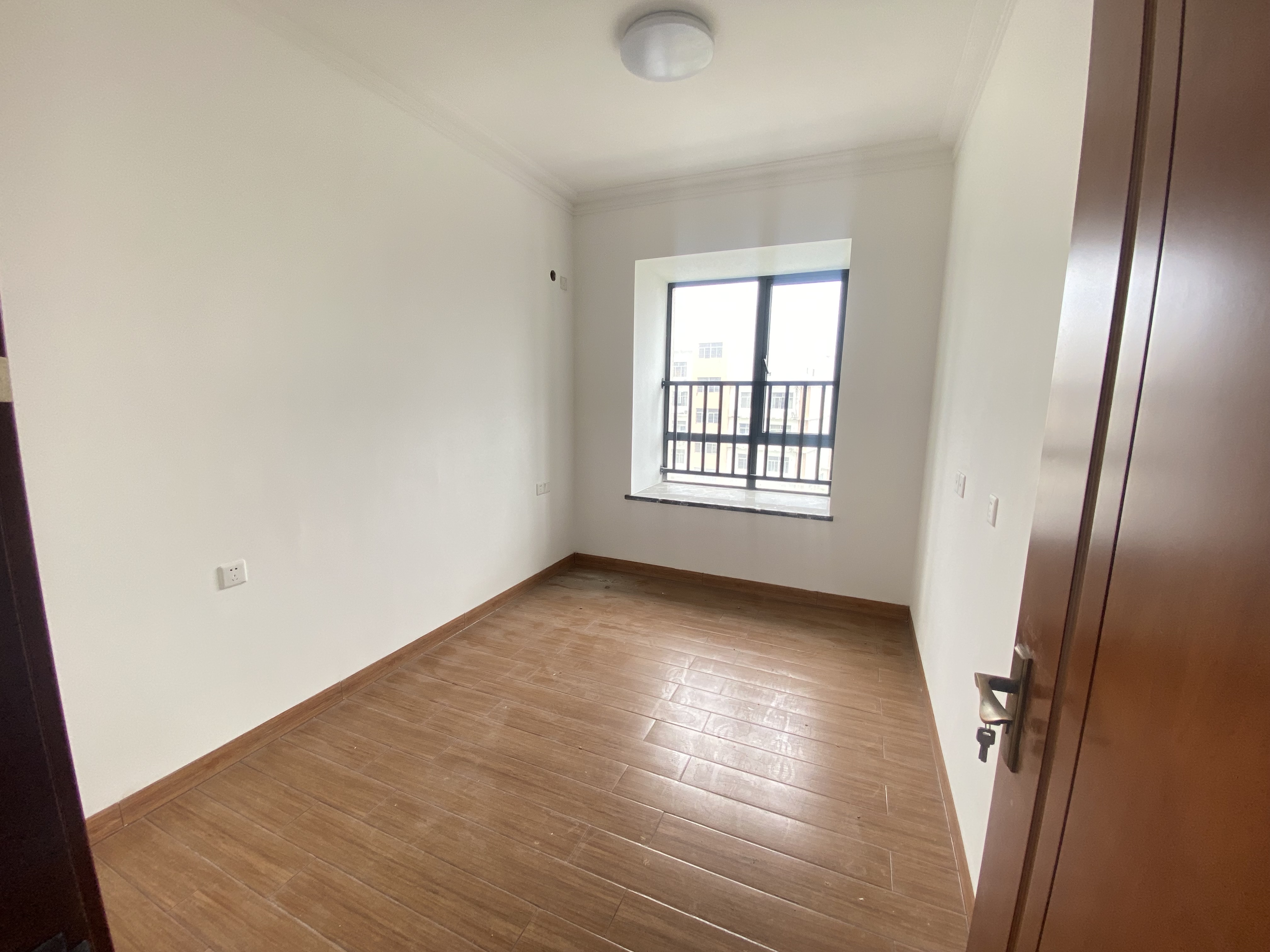 昌茂春天里 3室2厅2卫 2500.0元/月 昌茂春天里 3室2厅2卫 2500.0元/月室内图