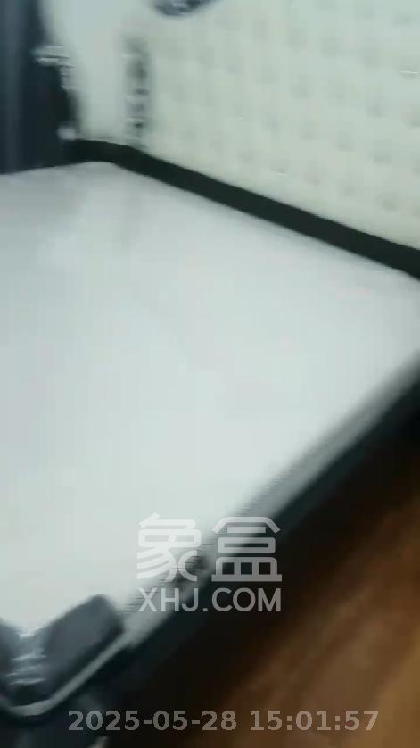 江南华府  2室1厅1卫   2400.00元/月室内图