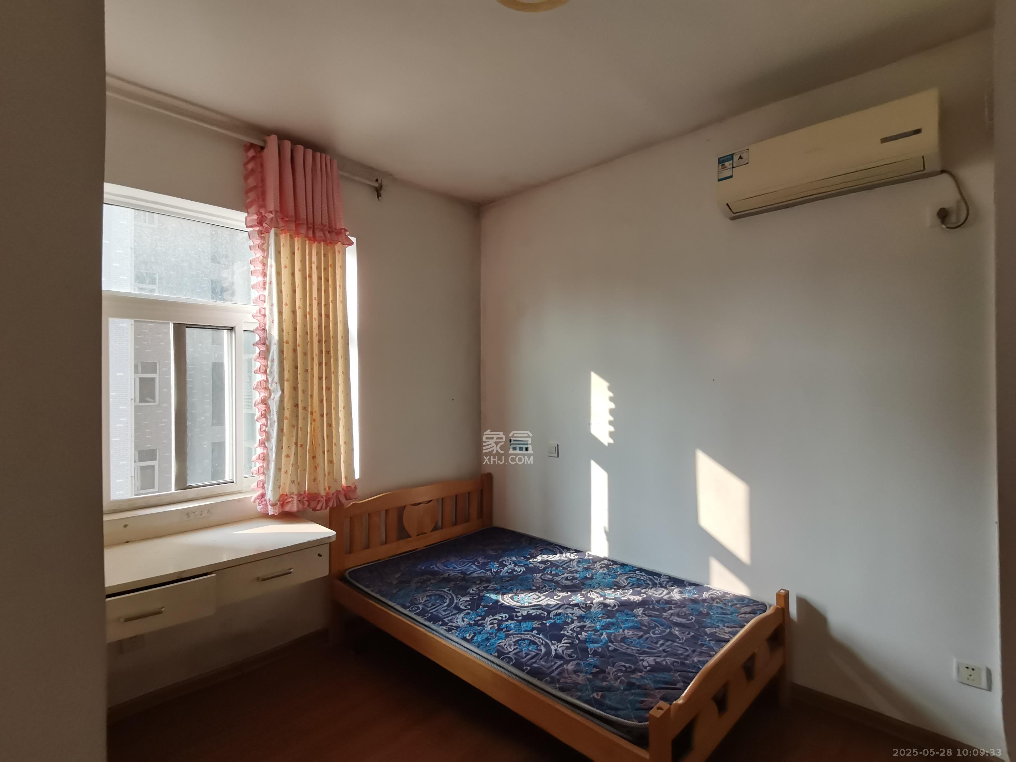 嘉盛华庭(一期、二期、三期) 2室2厅1卫 2200.0元/月 嘉盛华庭(一期、二期、三期) 2室2厅1卫 2200.0元/月室内图