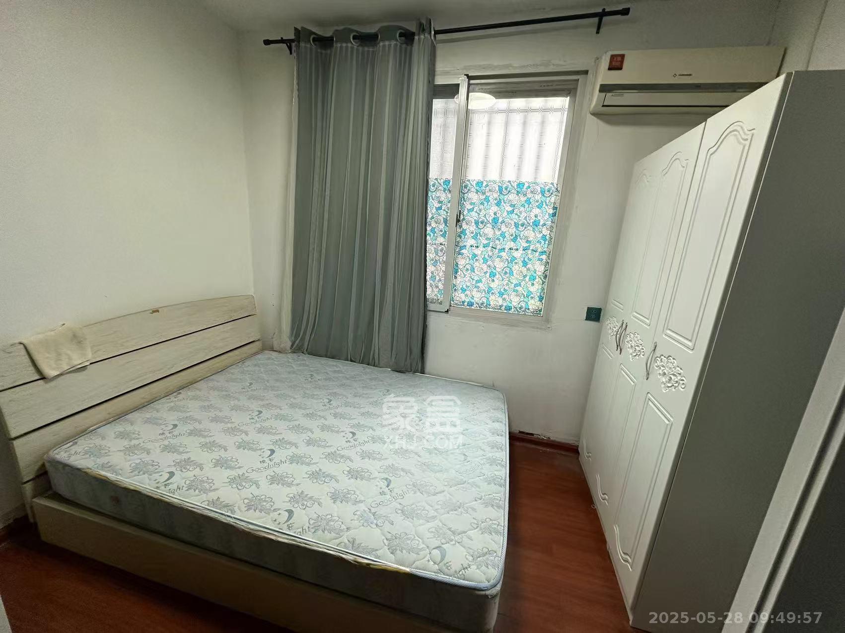 城南路散盘  2室1厅1卫    2200.0元/月 城南路散盘  2室1厅1卫    2200.0元/月室内图