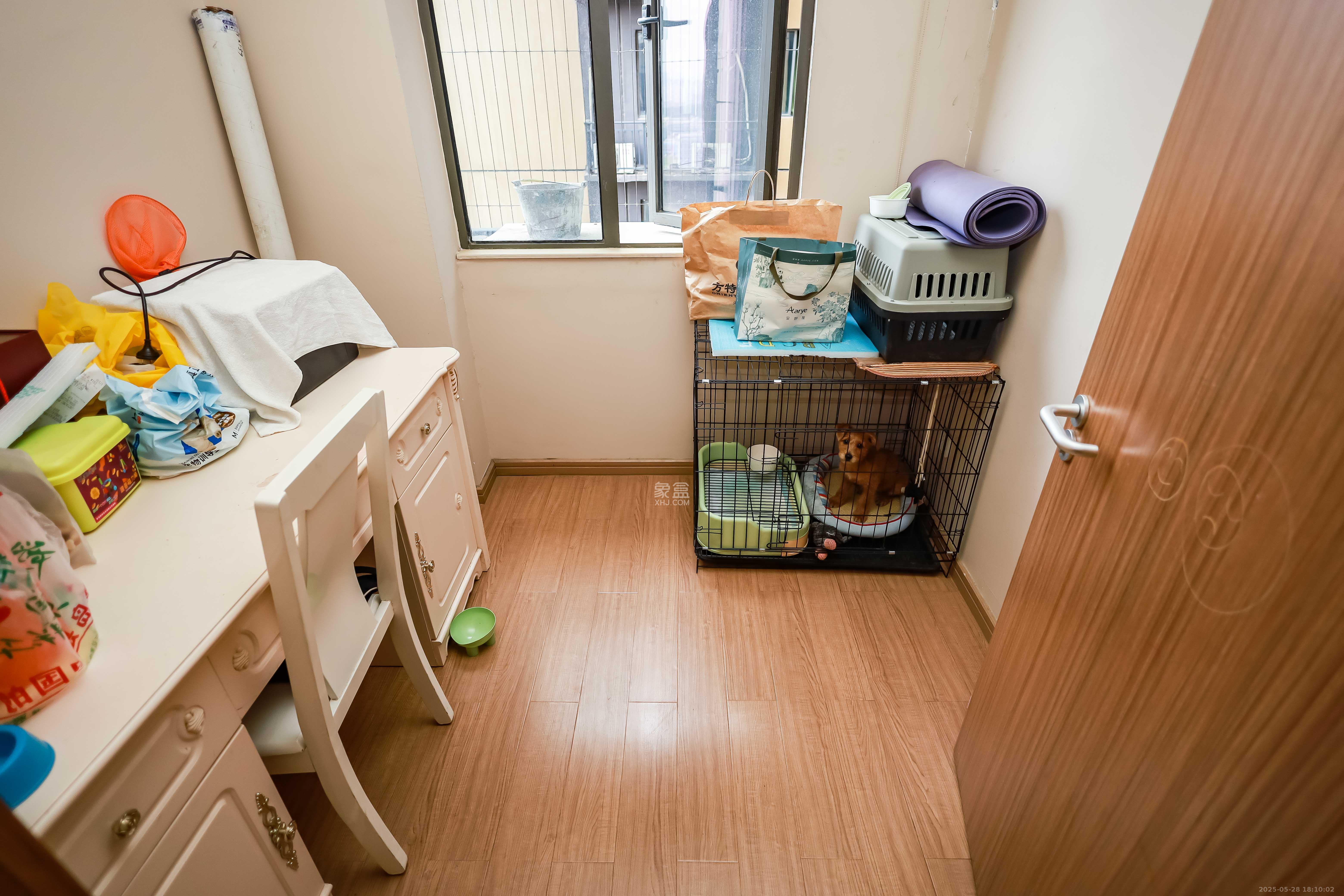 麓谷小镇  3室2厅1卫   75.00万卧室