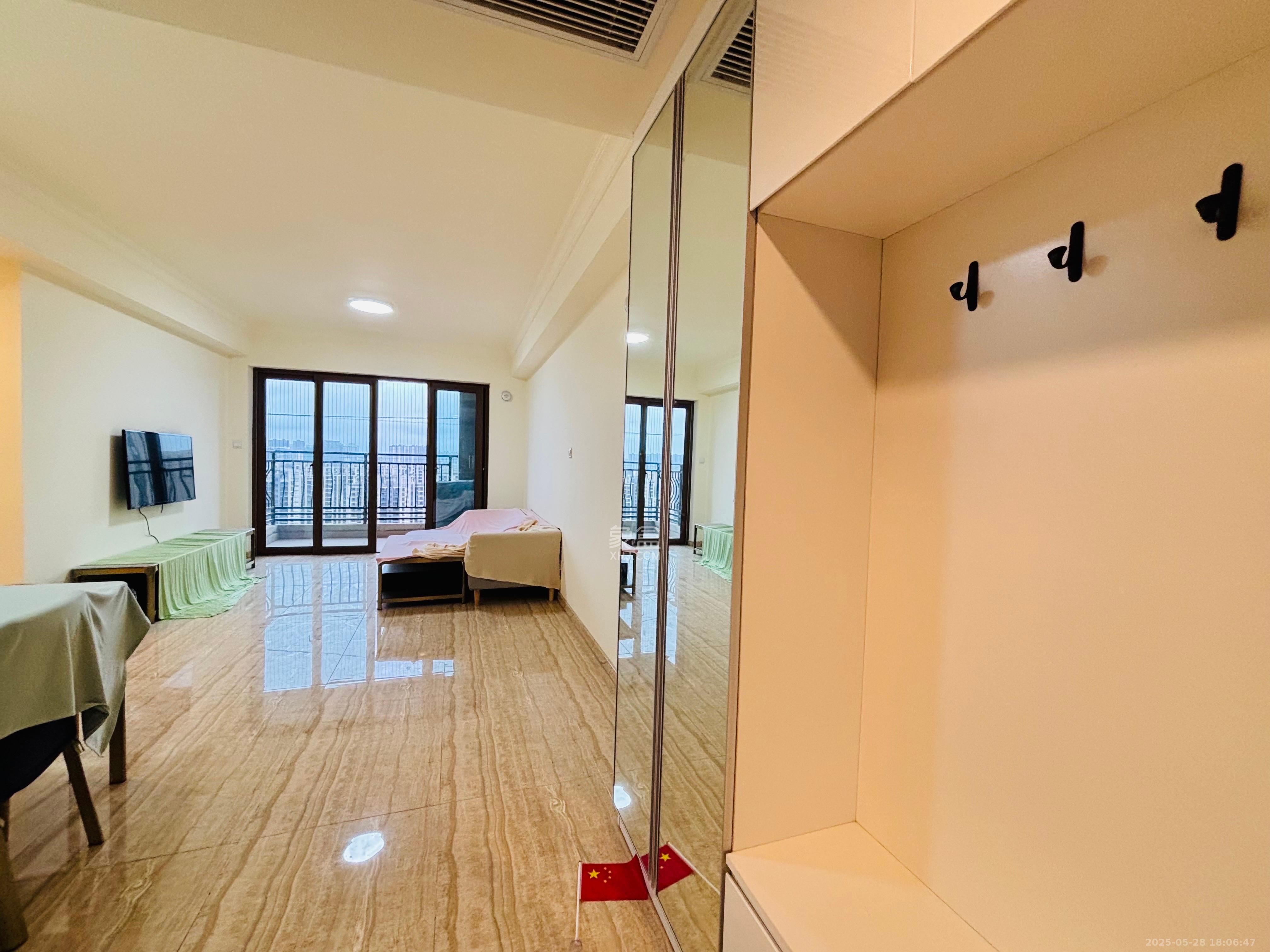 碧桂园翘楚棠  3室2厅2卫   2300.00元/月室内图