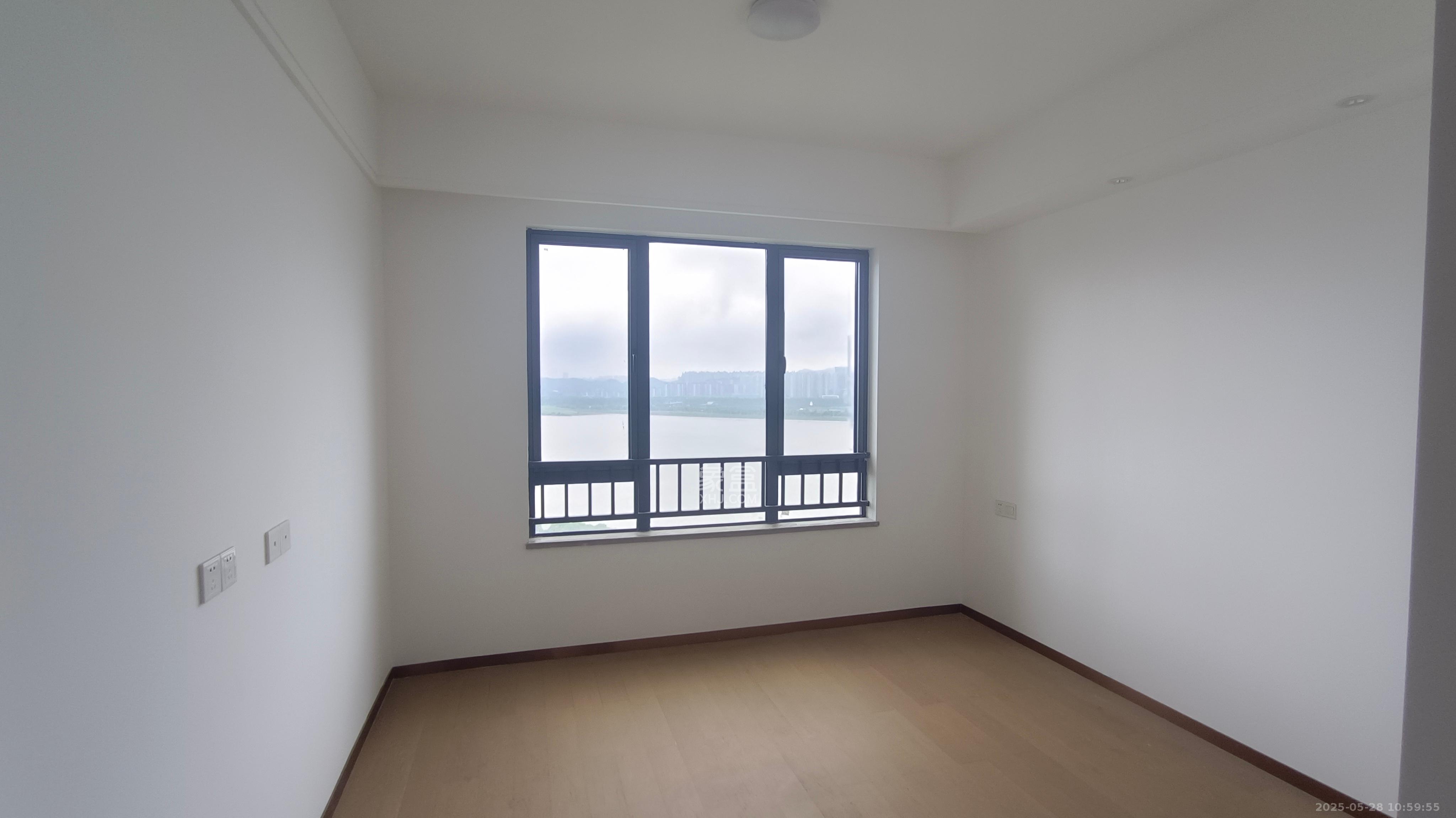 长沙万境潇湘 4室2厅2卫 2600.0元/月 长沙万境潇湘 4室2厅2卫 2600.0元/月室内图